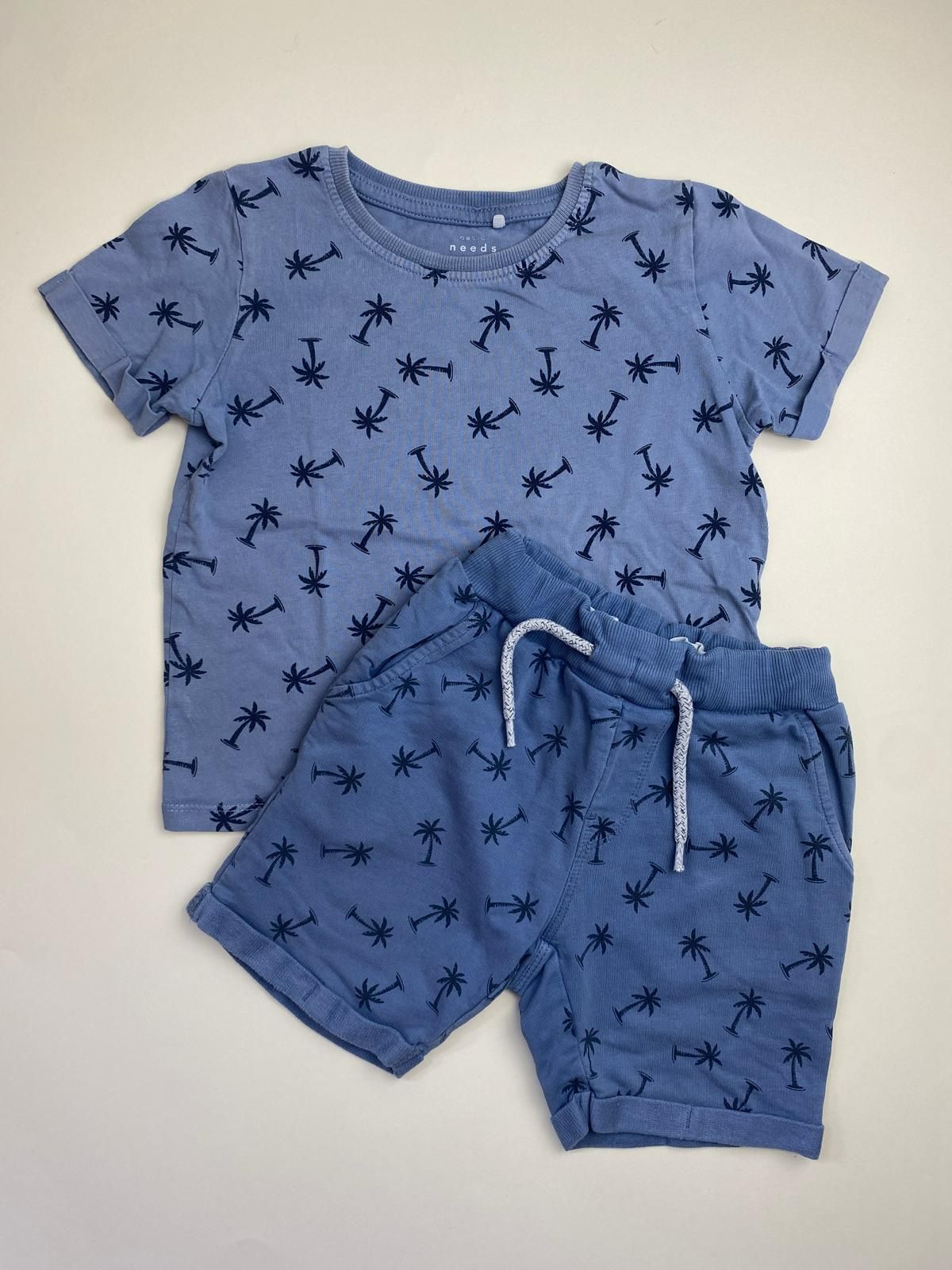 Completo T-shirt e Shorts in felpa