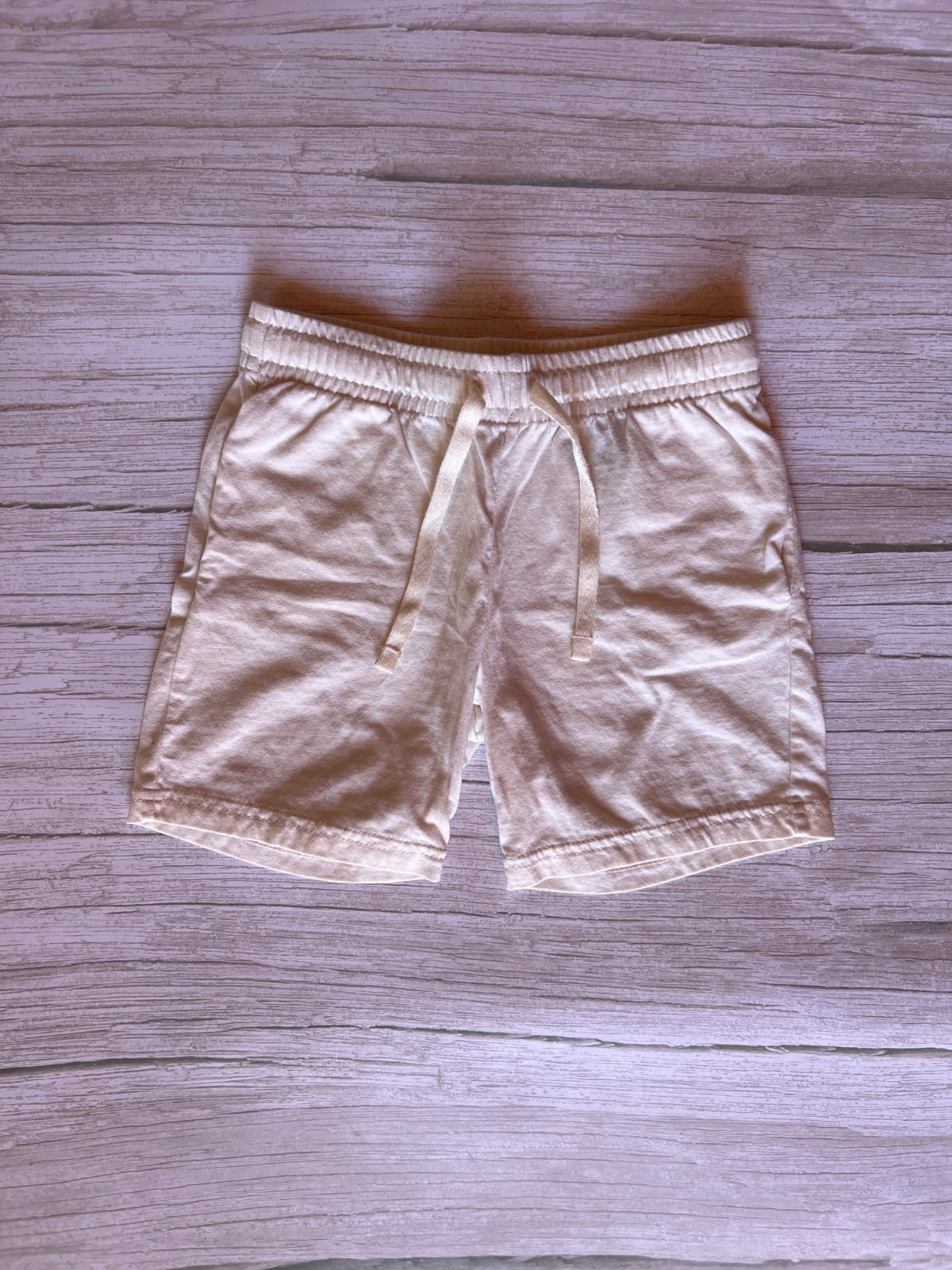 Pantaloncini casual beige con coulisse
