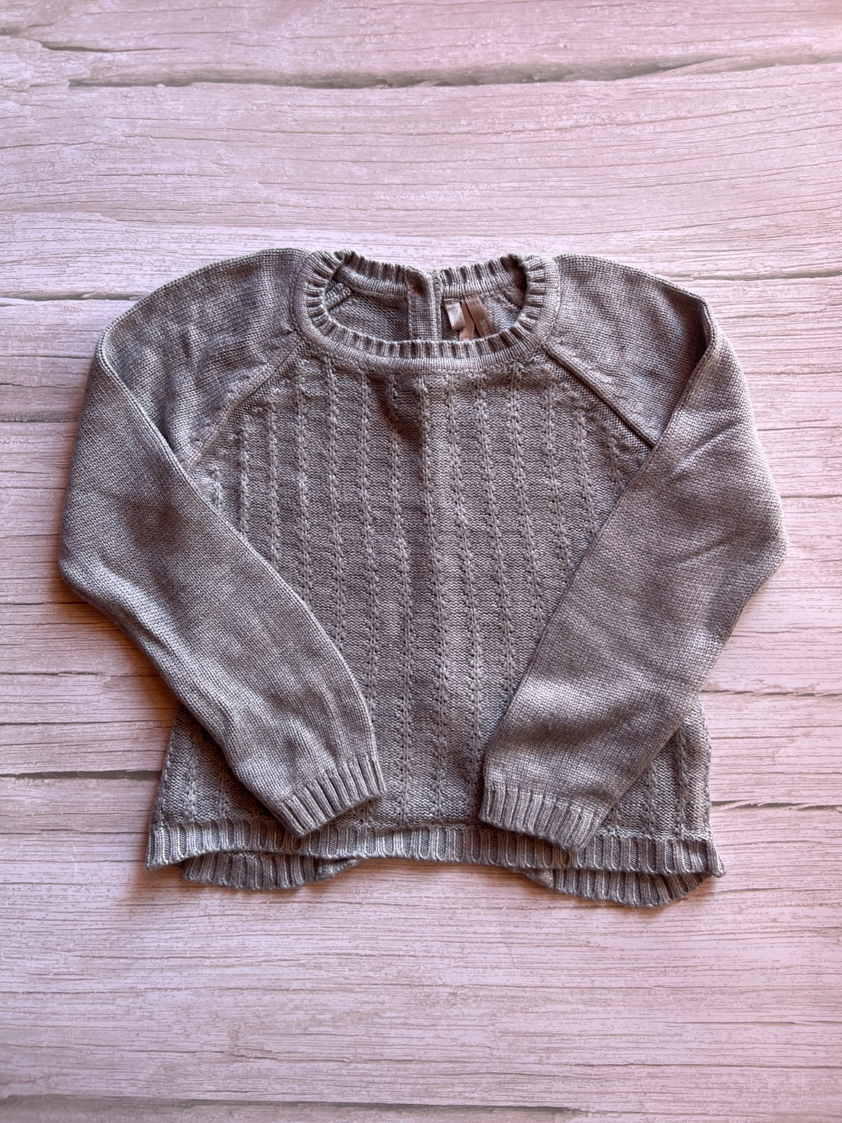 Maglione a maniche lunghe grigio con trama a coste