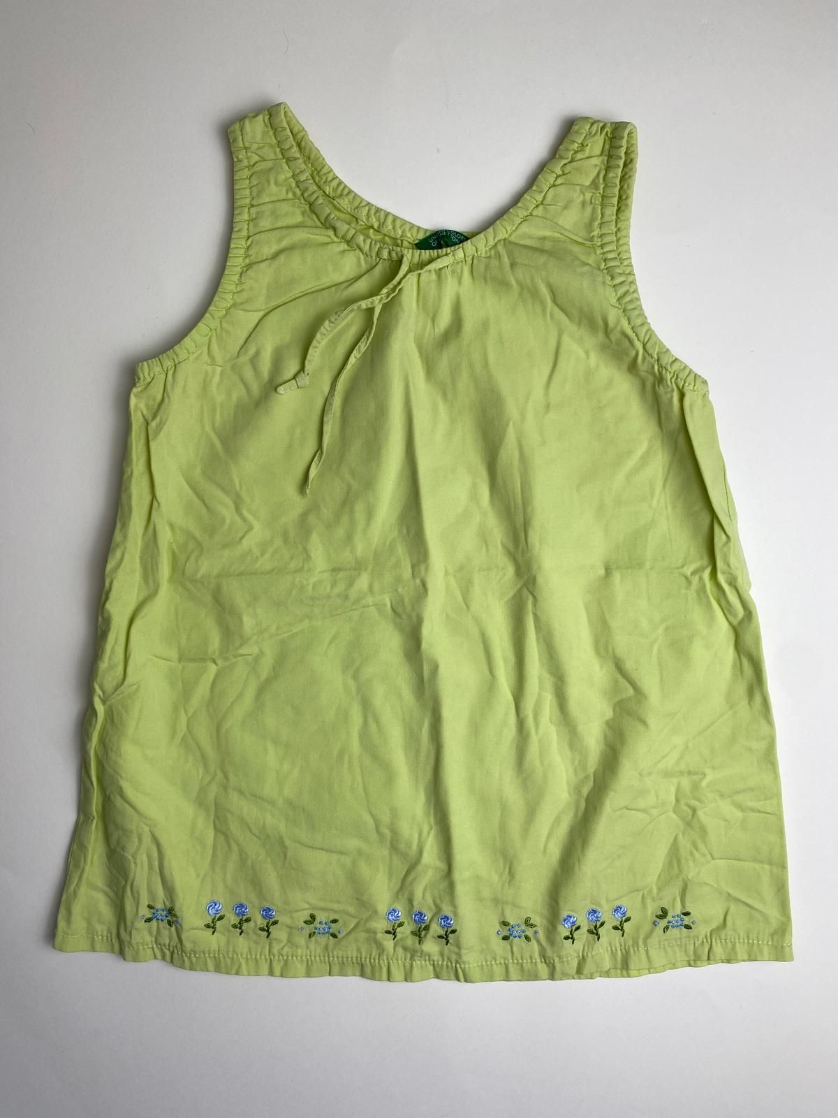 Vestito estivo verde chiaro senza maniche