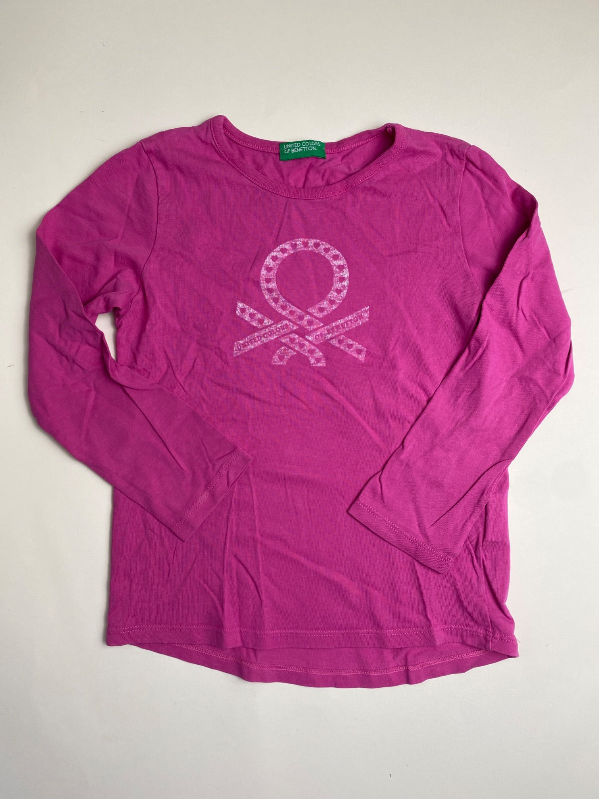 Maglietta a maniche lunghe Benetton fucsia con logo a cuori