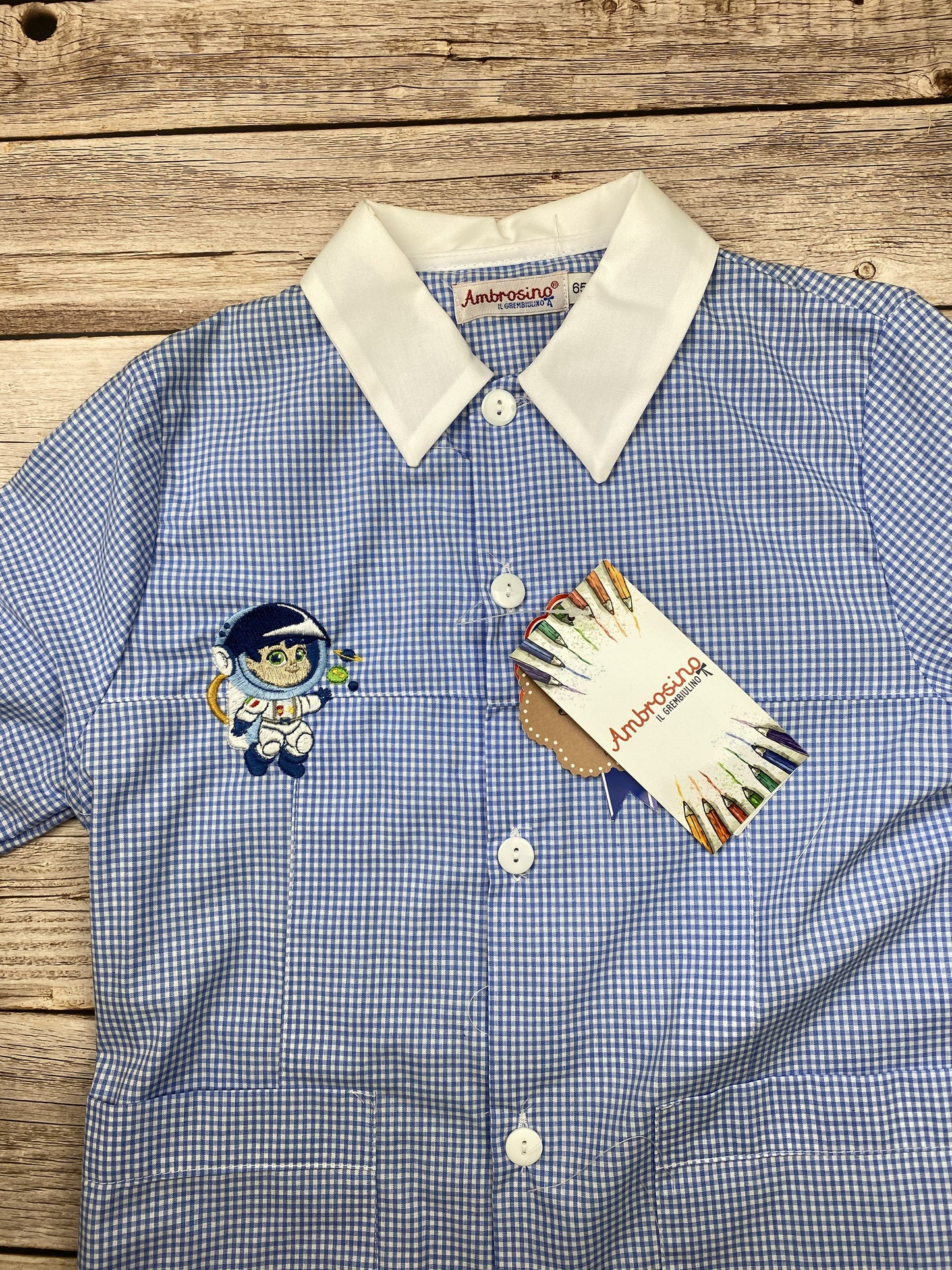 Grembiule a quaretti azzurri e bianchi