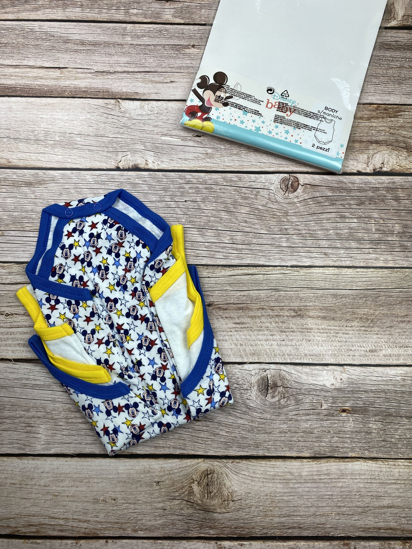Set di due body senza manica 100% cotone