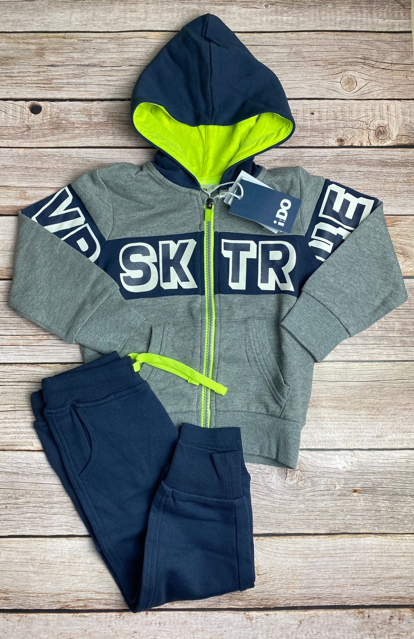 Set felpa con zip e pantalone