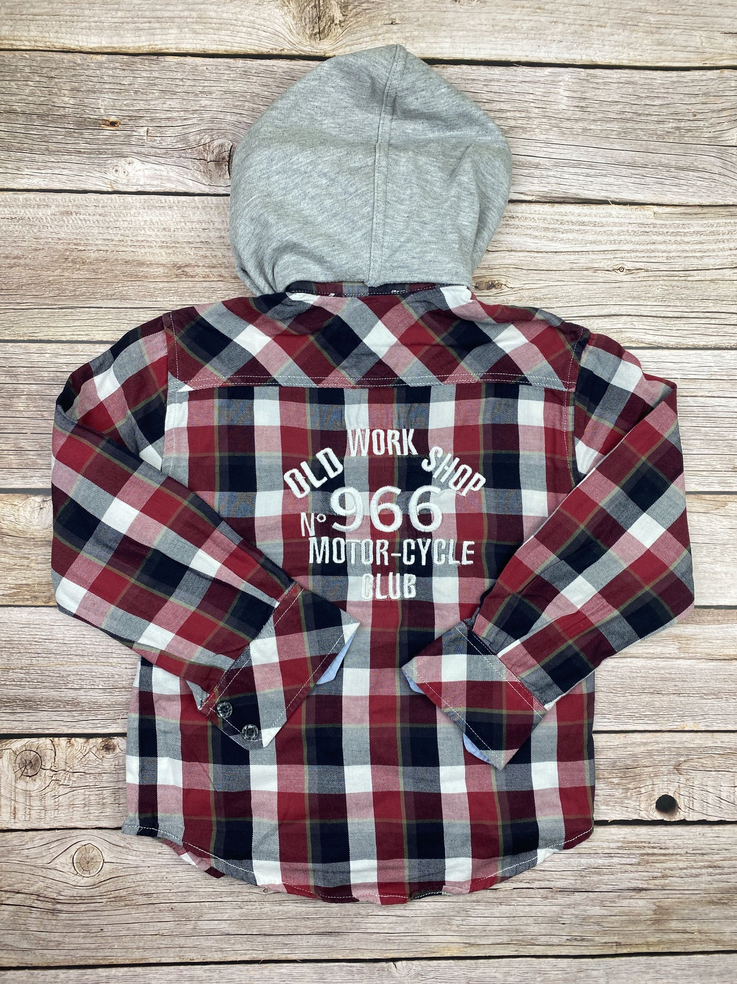 Camicia con cappuccio