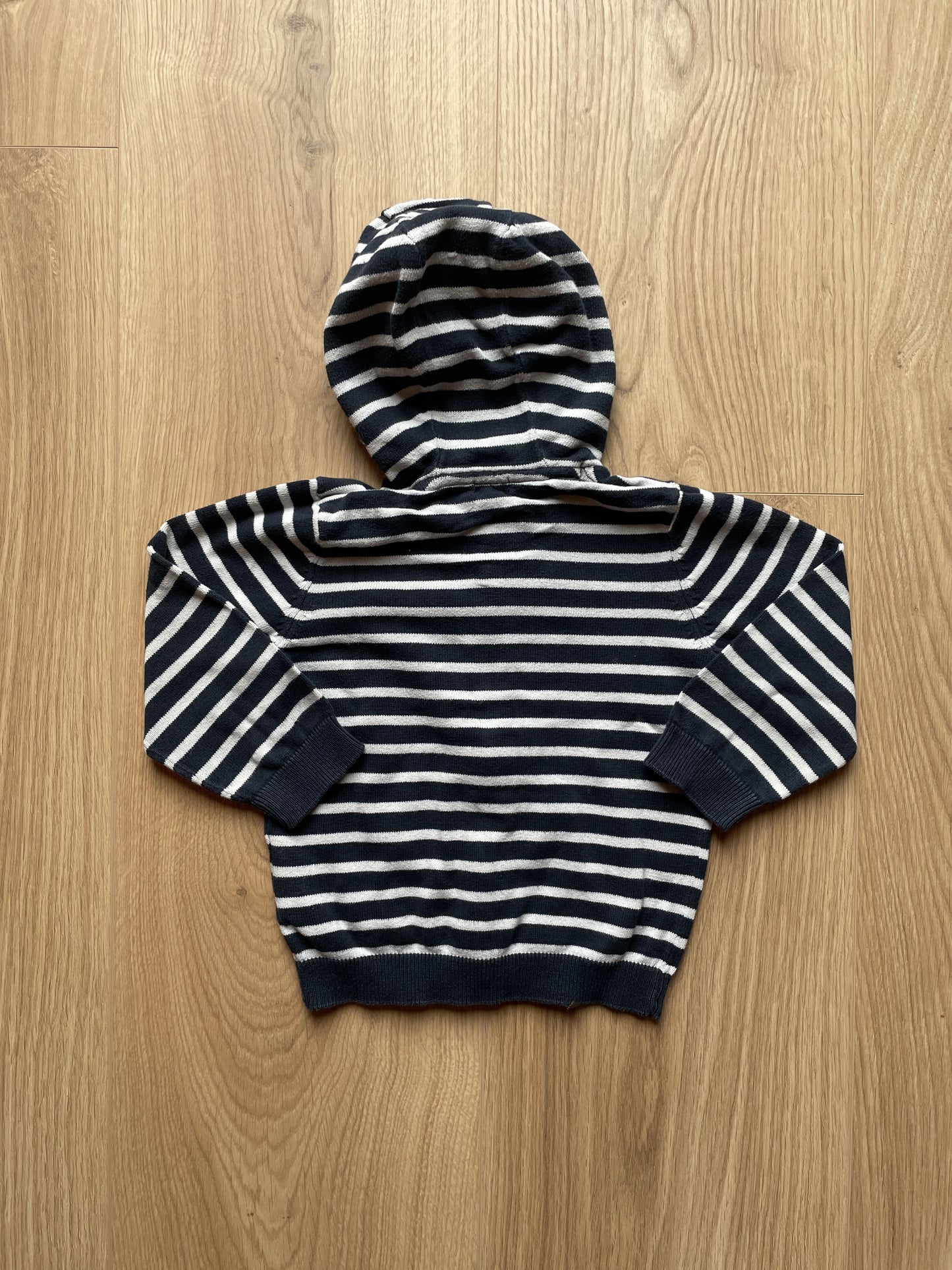 Felpa in maglia con cappuccio e zip