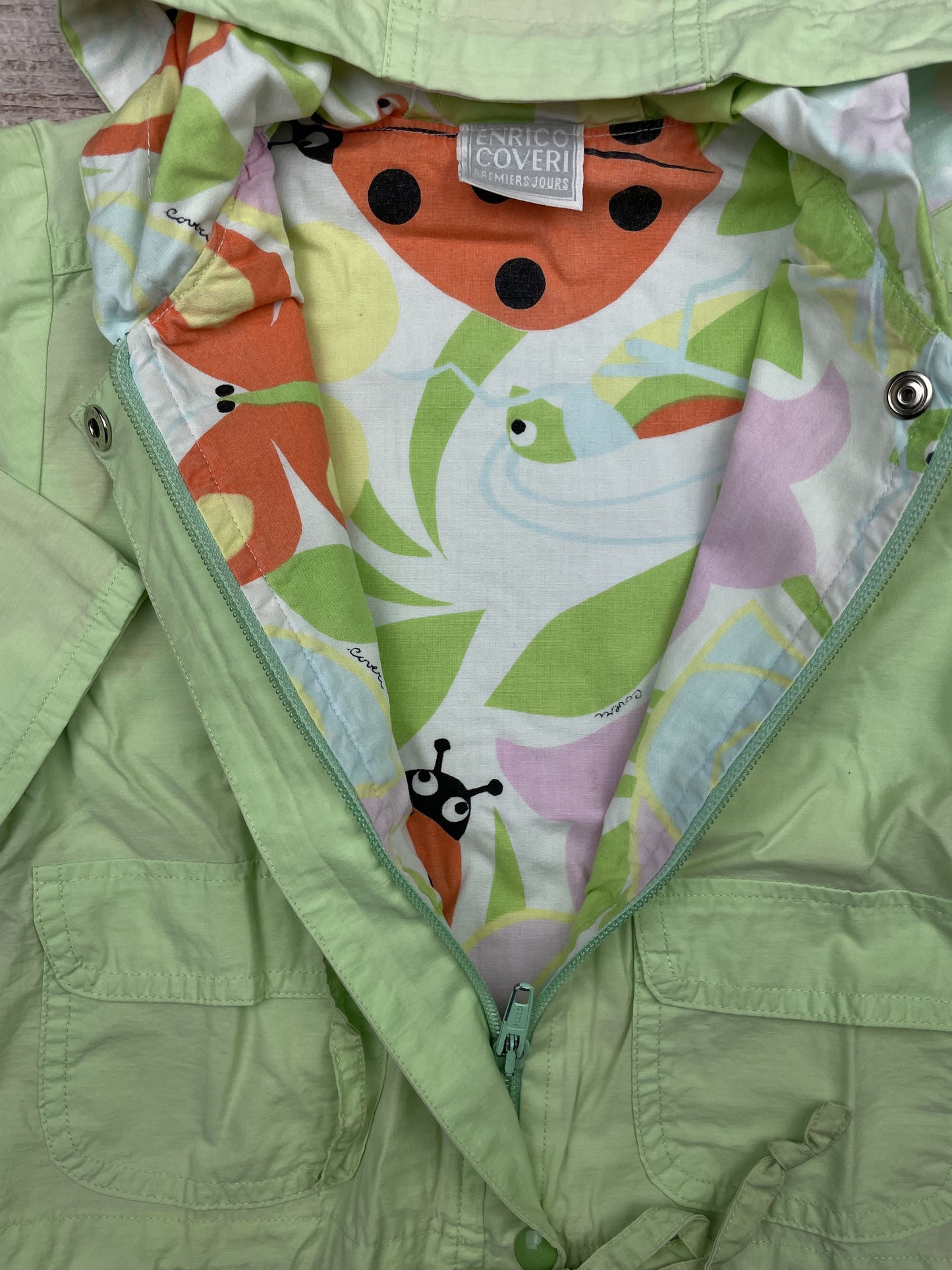 Giacca a vento con cappuccio