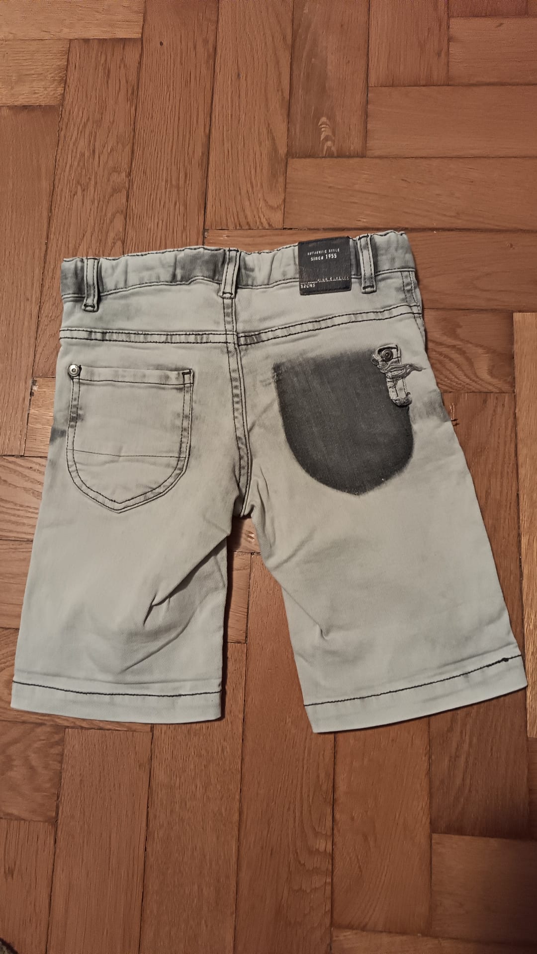 Pantaloncini in jeans elasticizzato