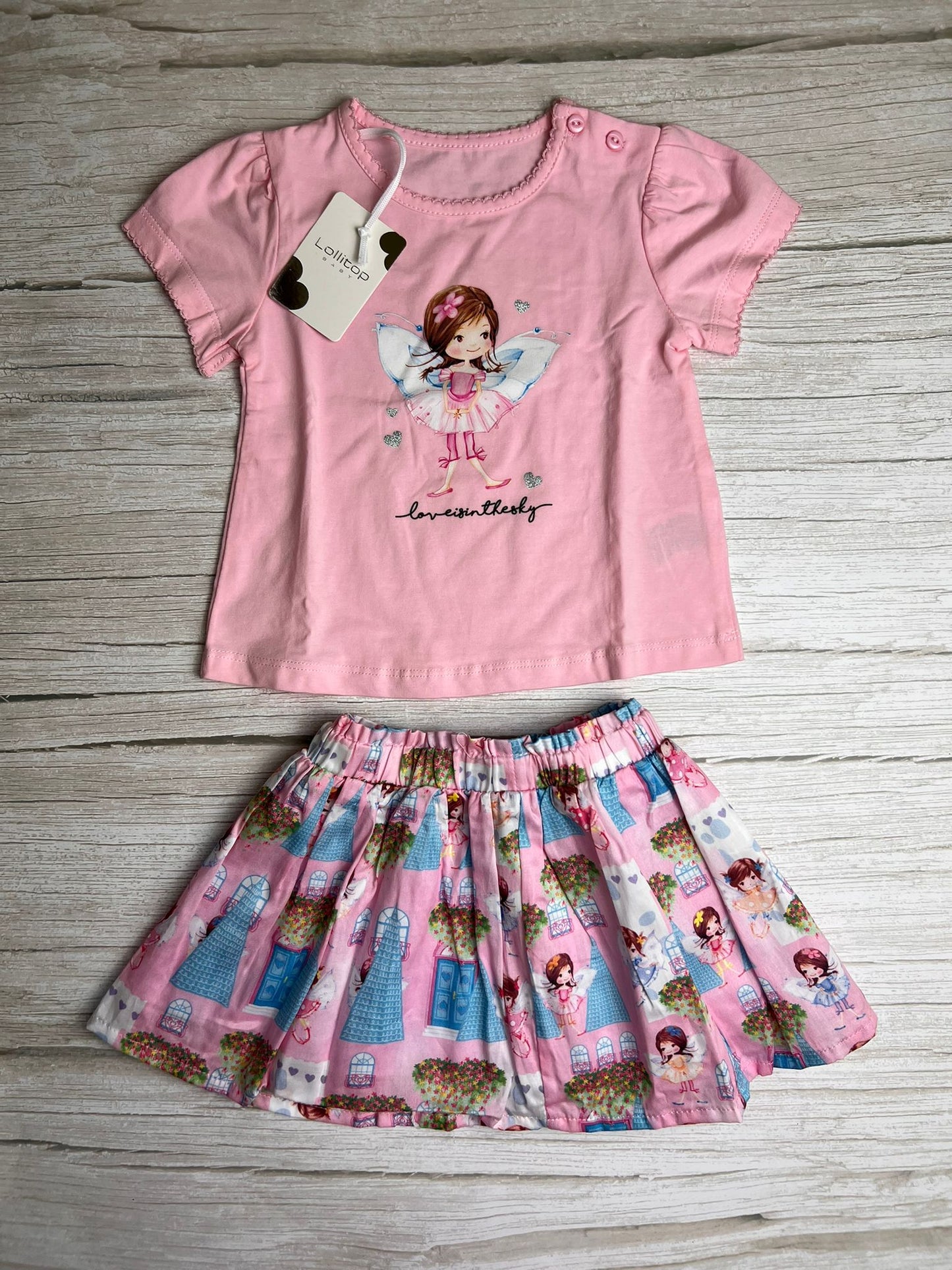 Completo t-shirt e gonna