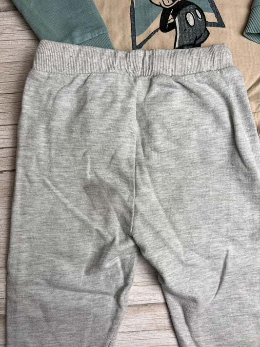 Completo felpa e pantaloni