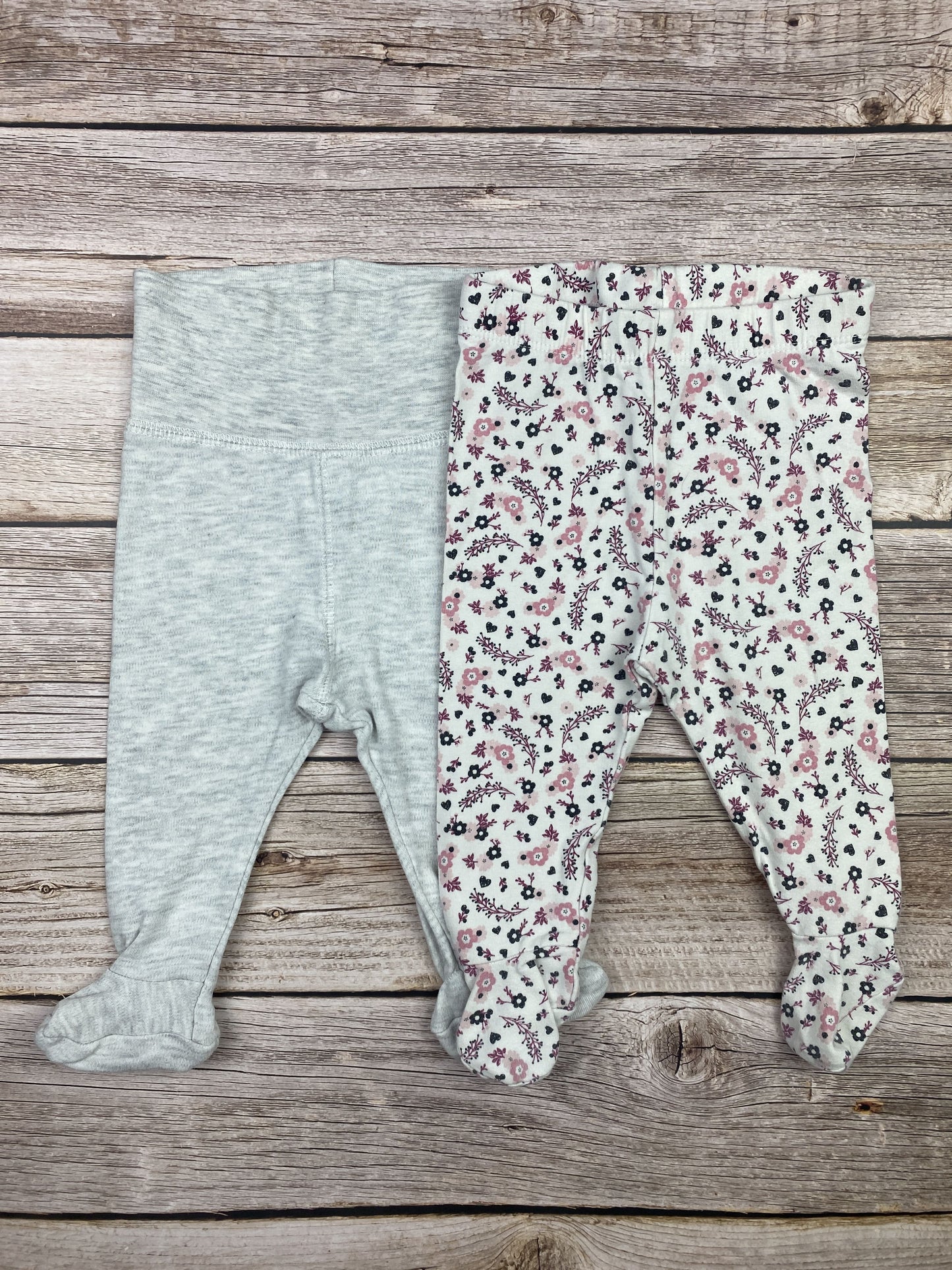 Set pantaloni con piedini