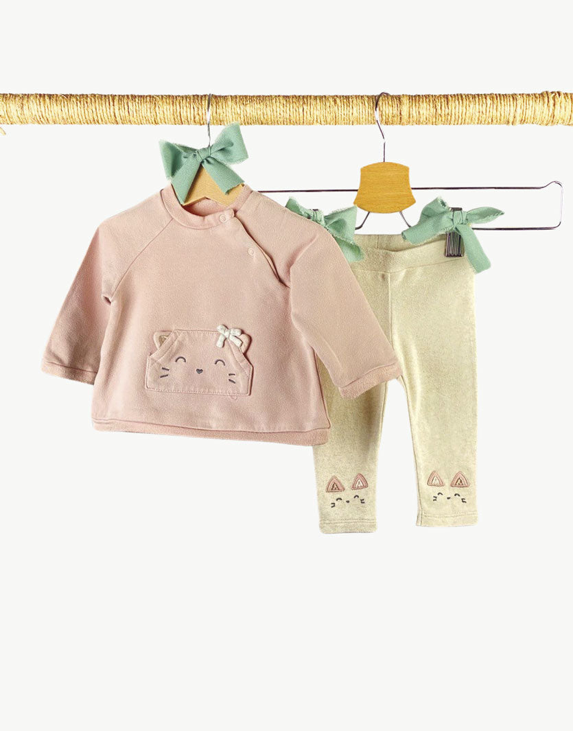 Set con felpa e pantalone