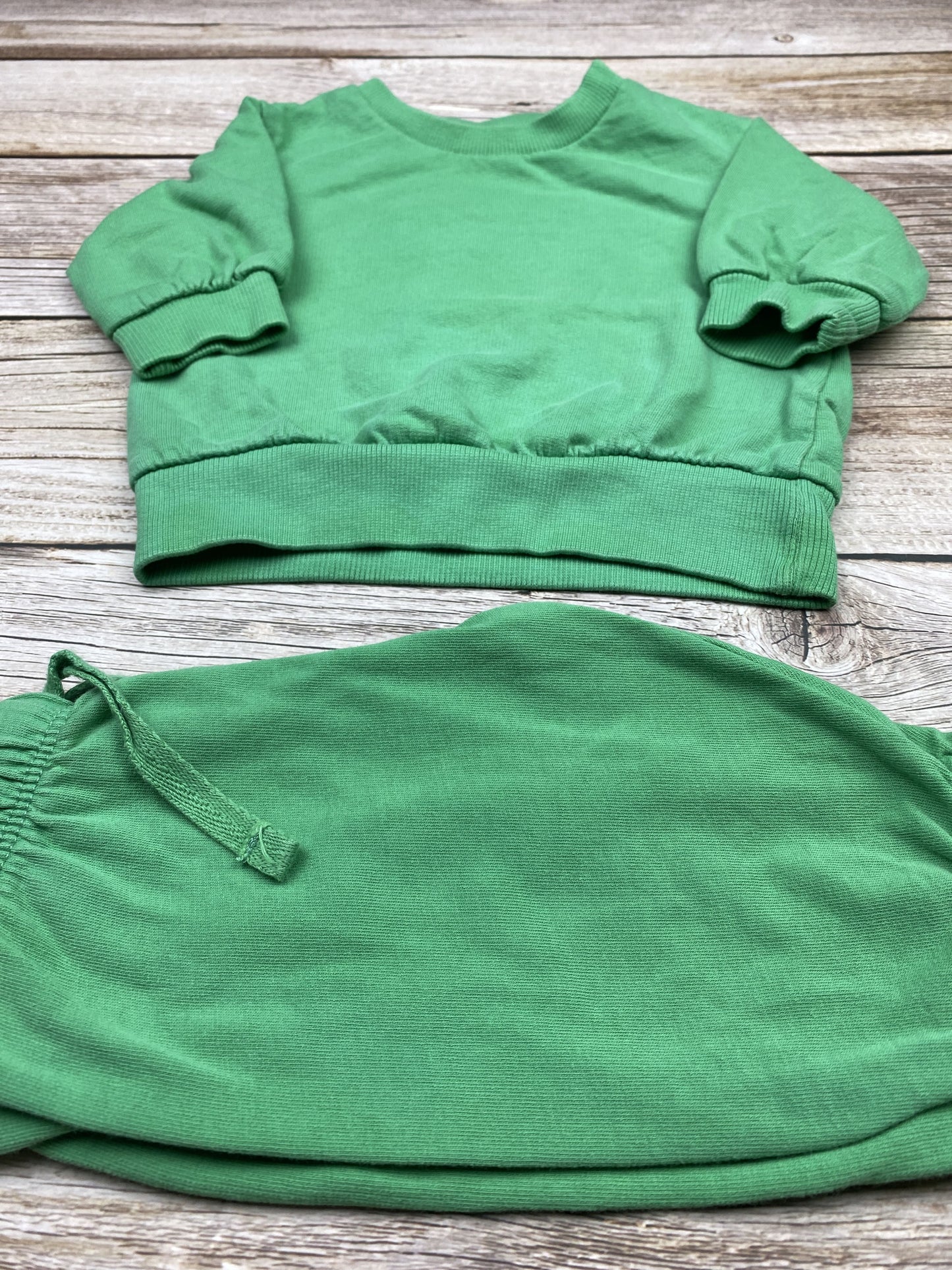 Set felpa girocollo e pantalone in jersey