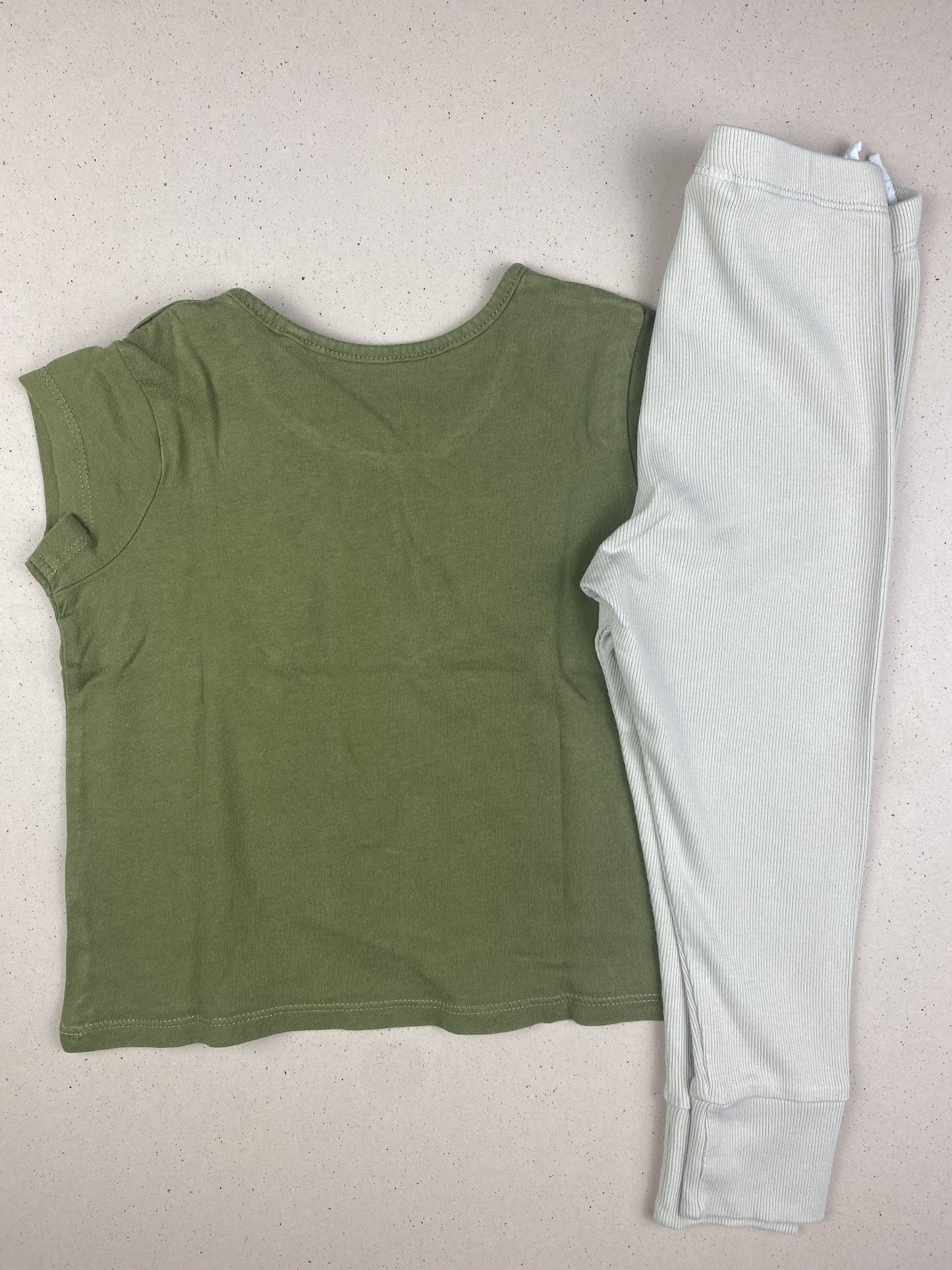 Set t-shirt manica corta e pantalone leggins