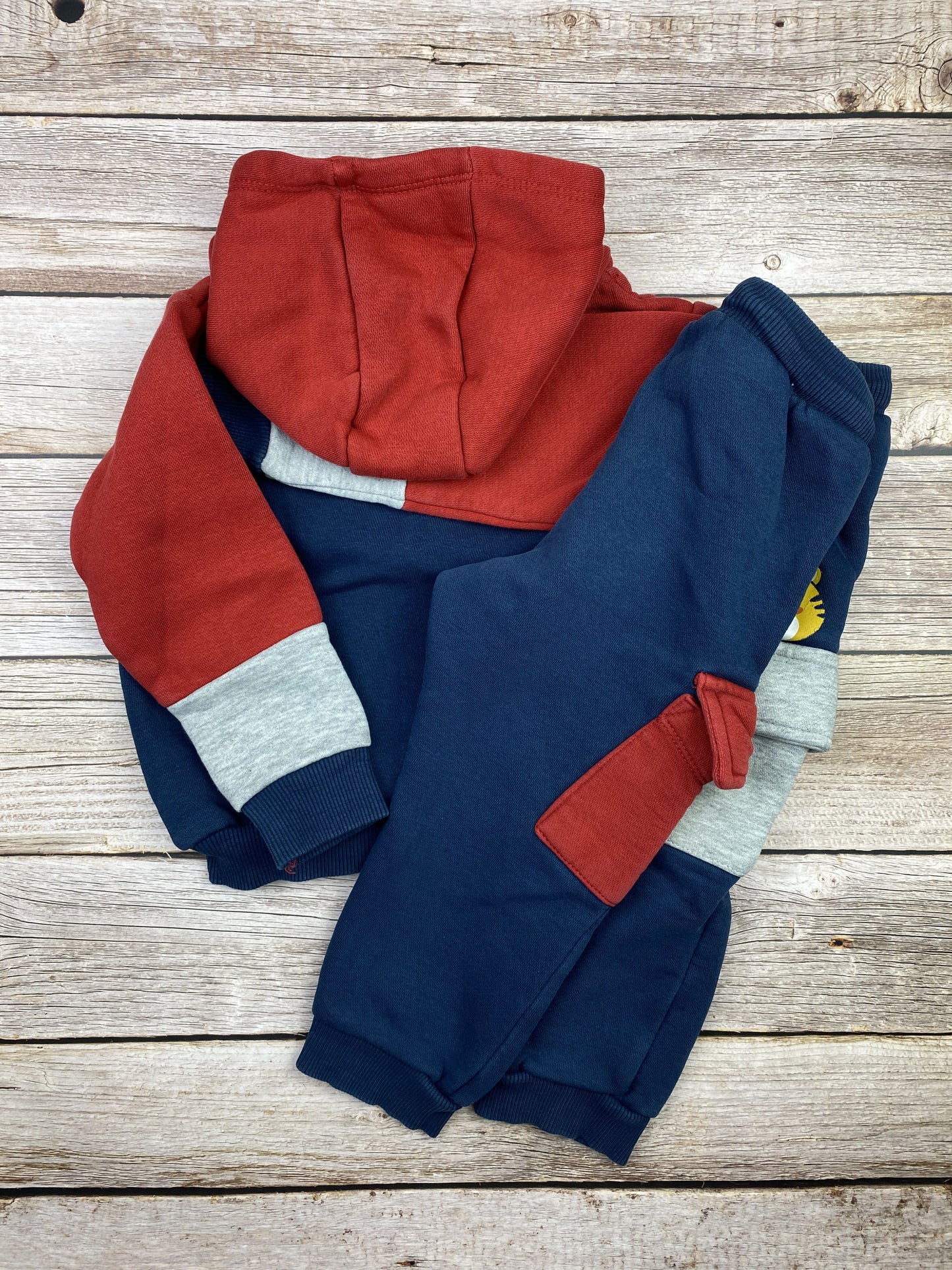 Set felpa e pantalone