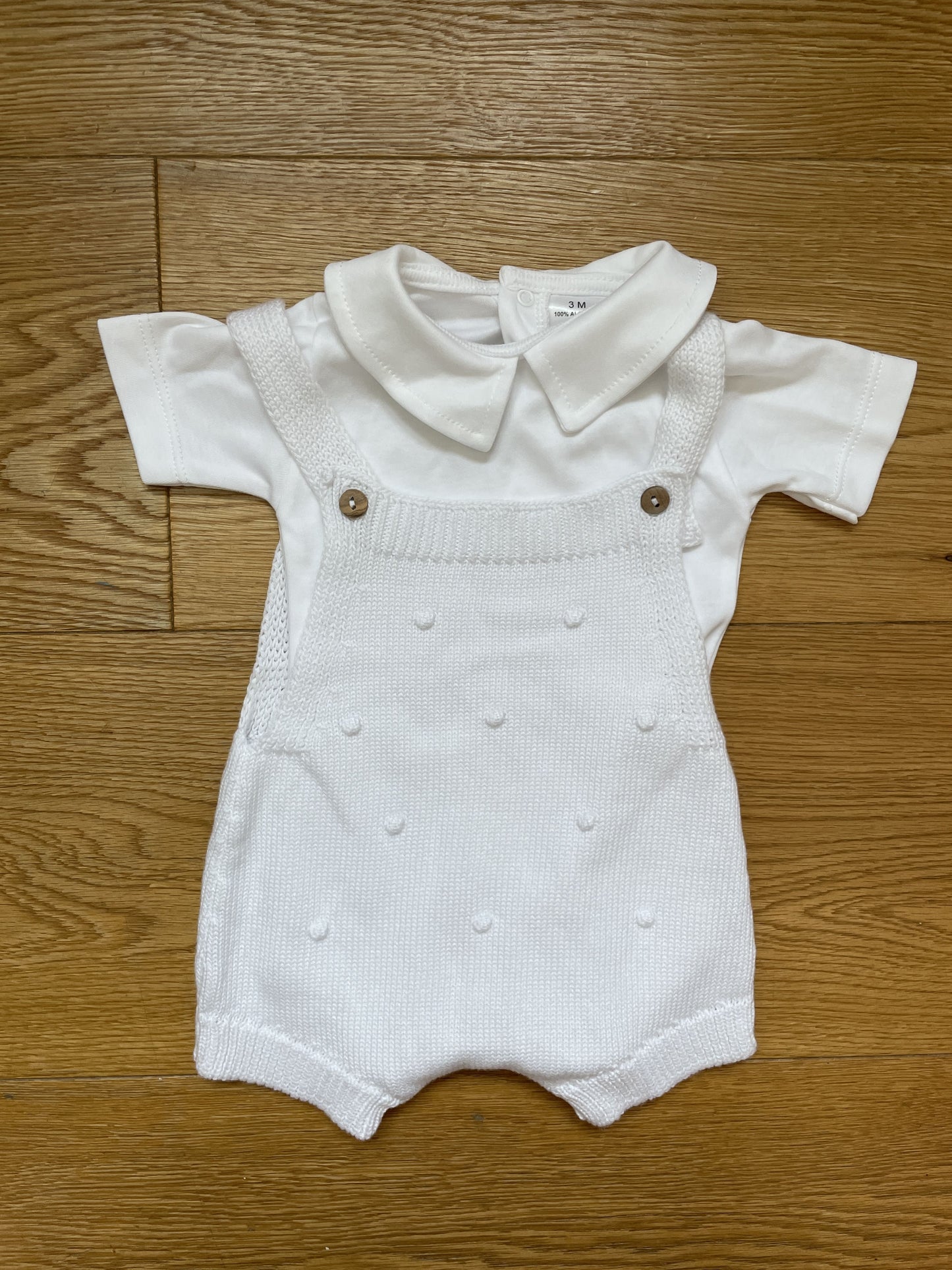 Set t-shirt manica corta e salopette in maglia di cotone