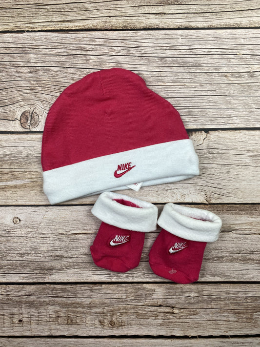Set cappello e calzini