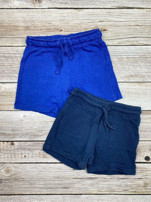 Set due pantaloncini