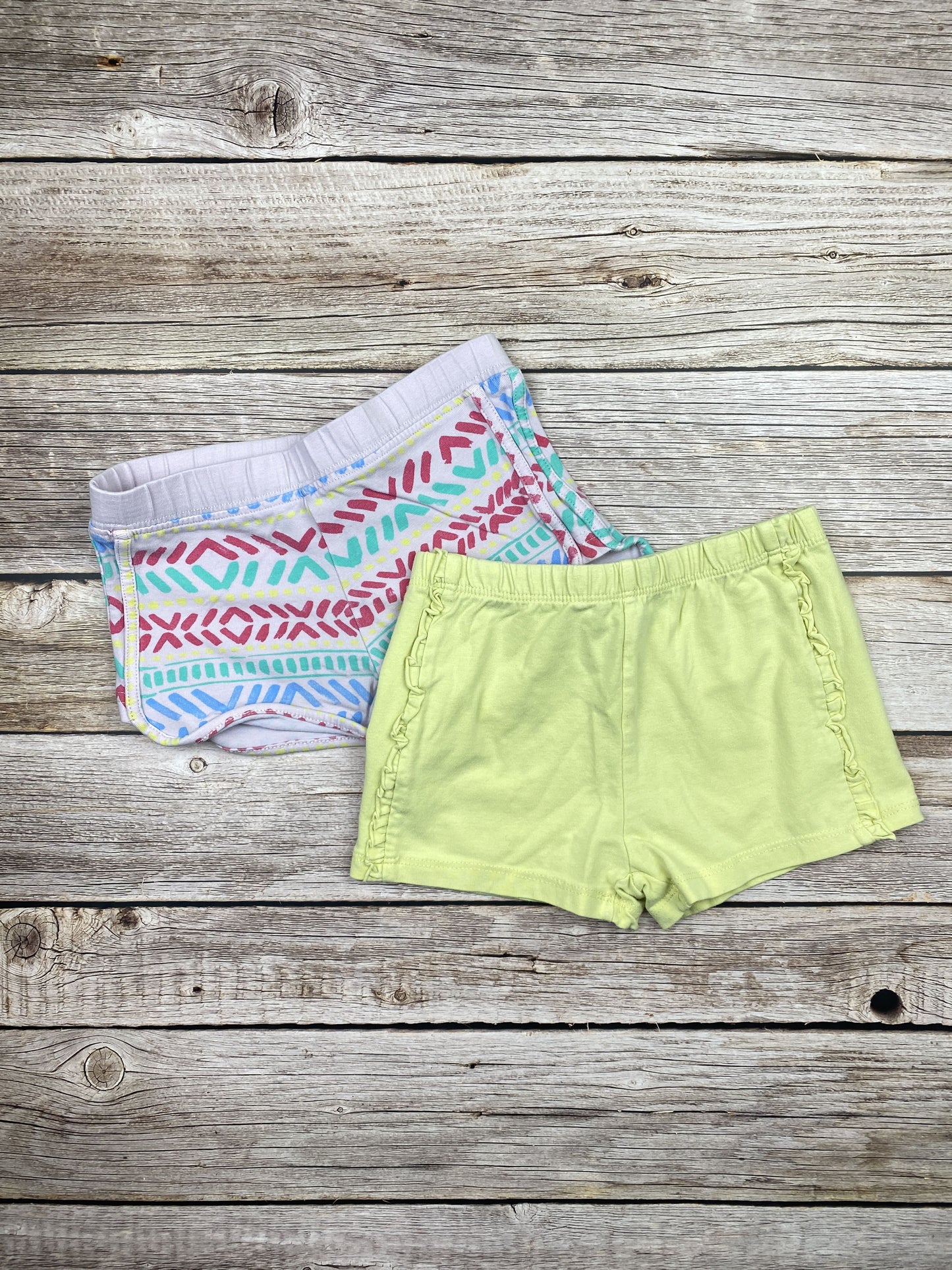 Set due pantaloncini