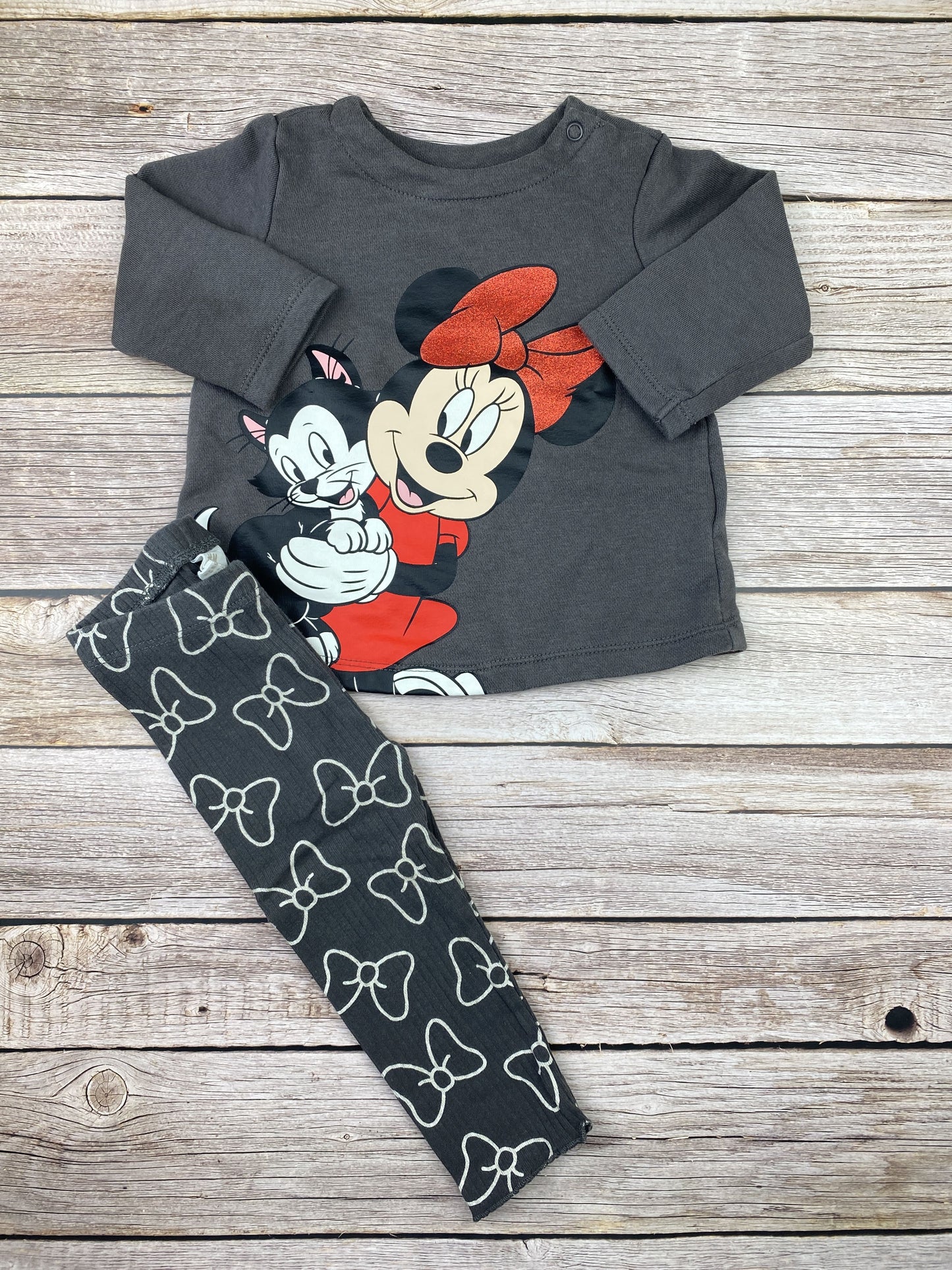 Set t-shirt e pantalone