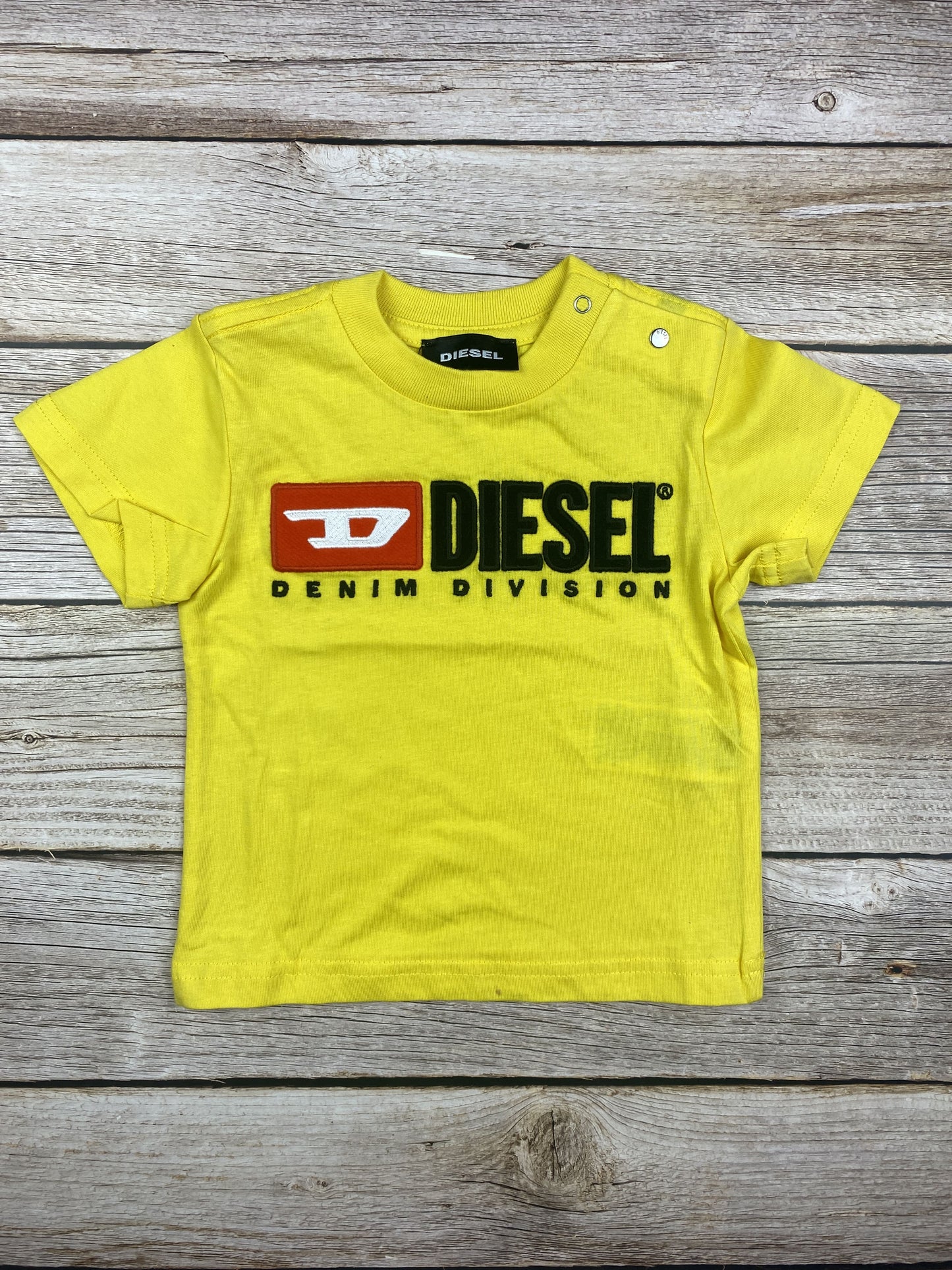 T-shirt manica corta