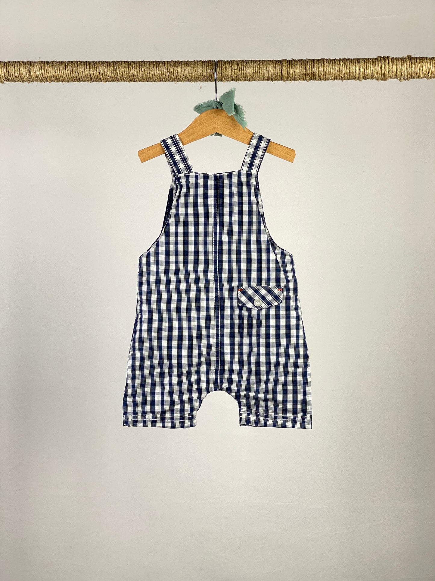 Salopette con pantalone corto
