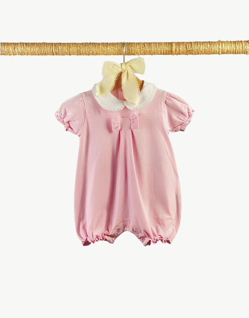 Tutina con manica e pantalone corti