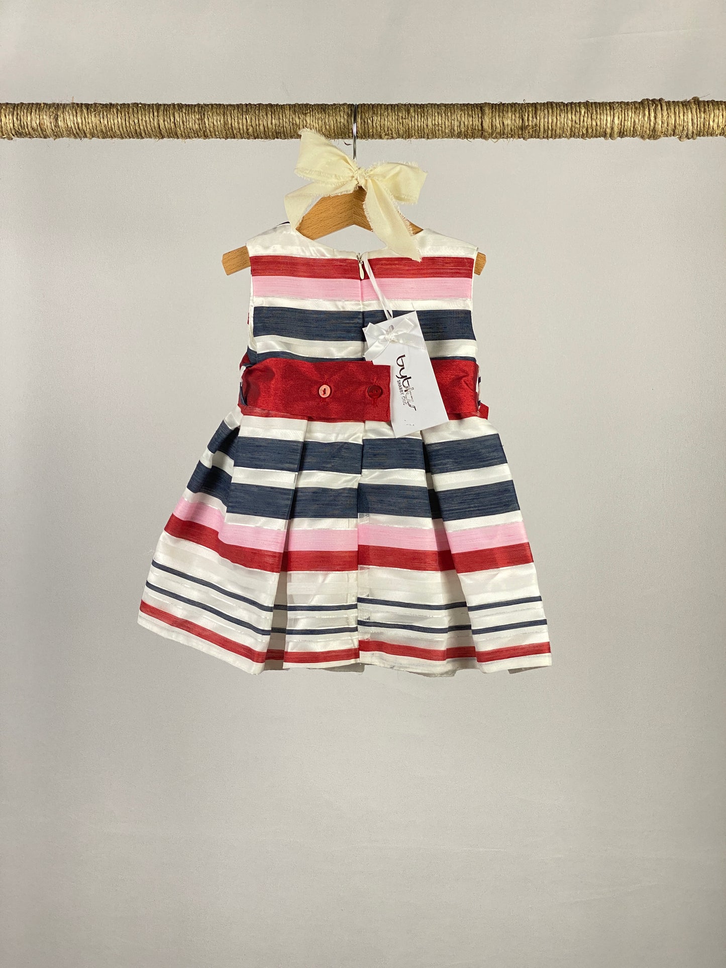 Vestito senza maniche