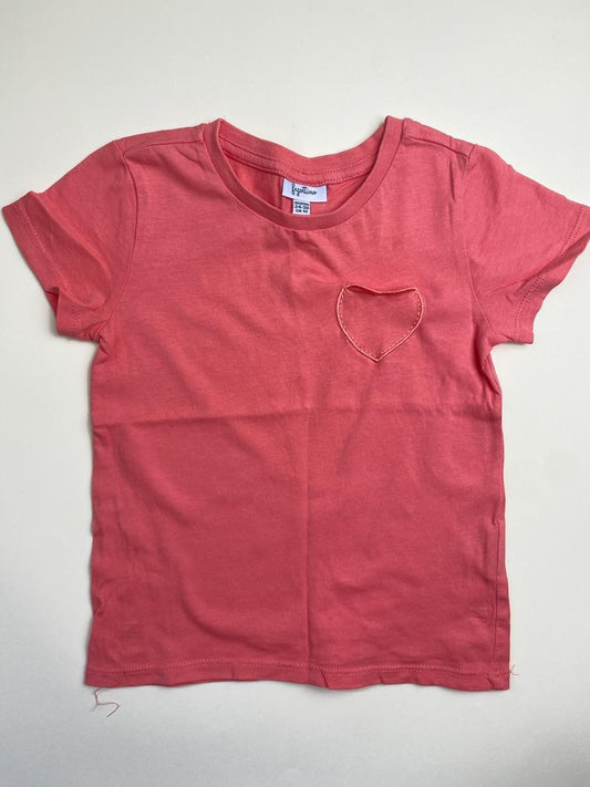 Maglietta rosa corallo con maniche corte
