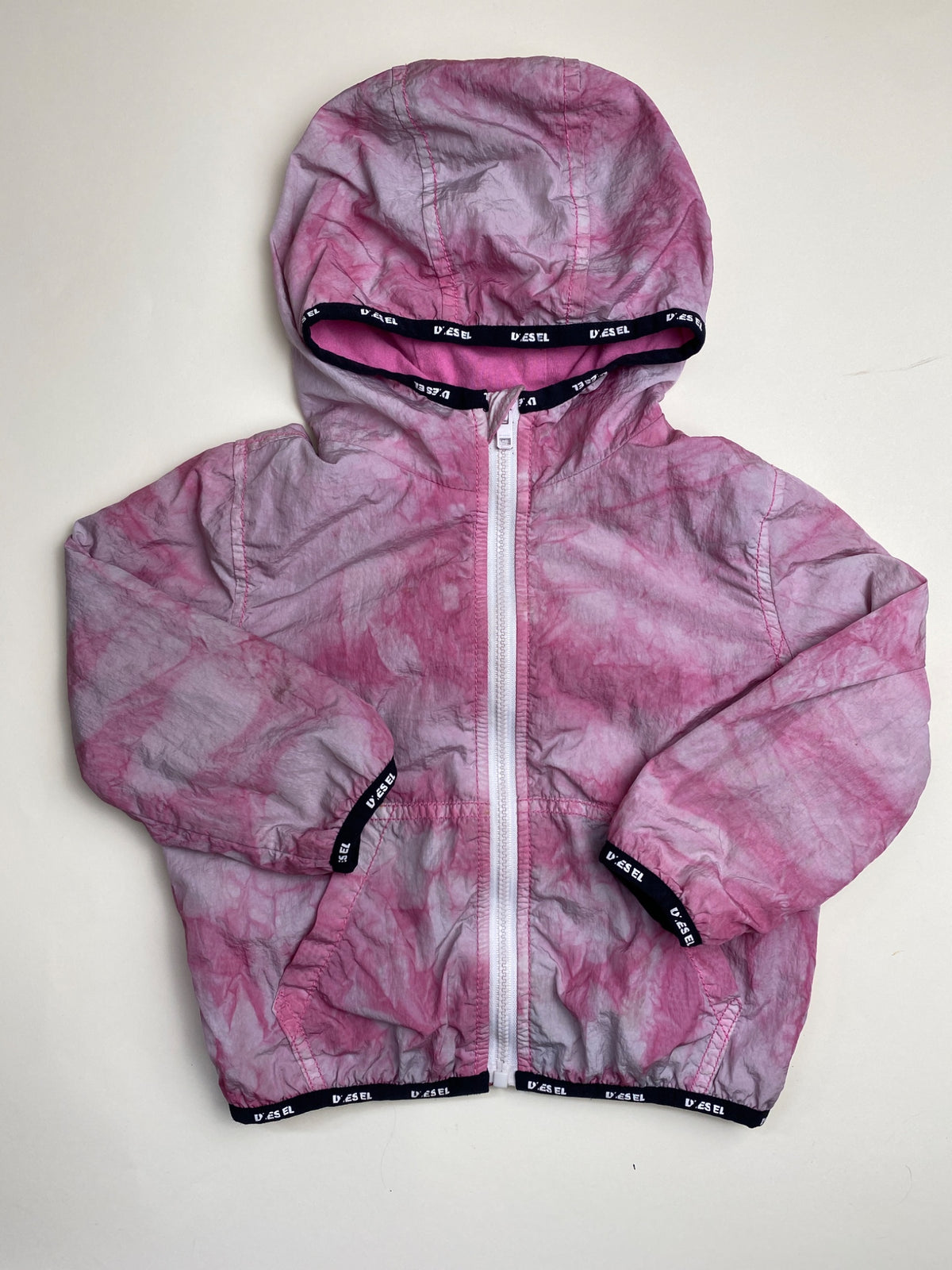 Giacca a vento Diesel per bambini con cappuccio, fantasia tie-dye rosa