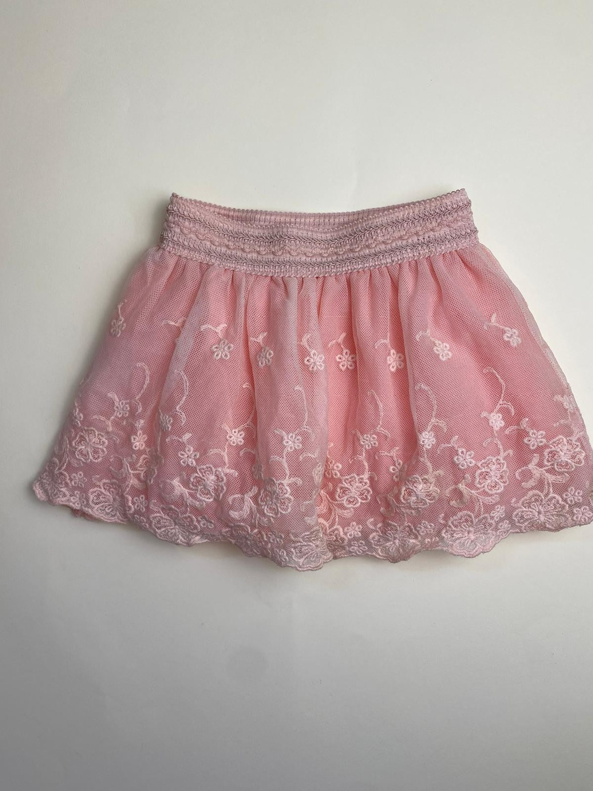 Gonna in tulle rosa con ricamo floreale