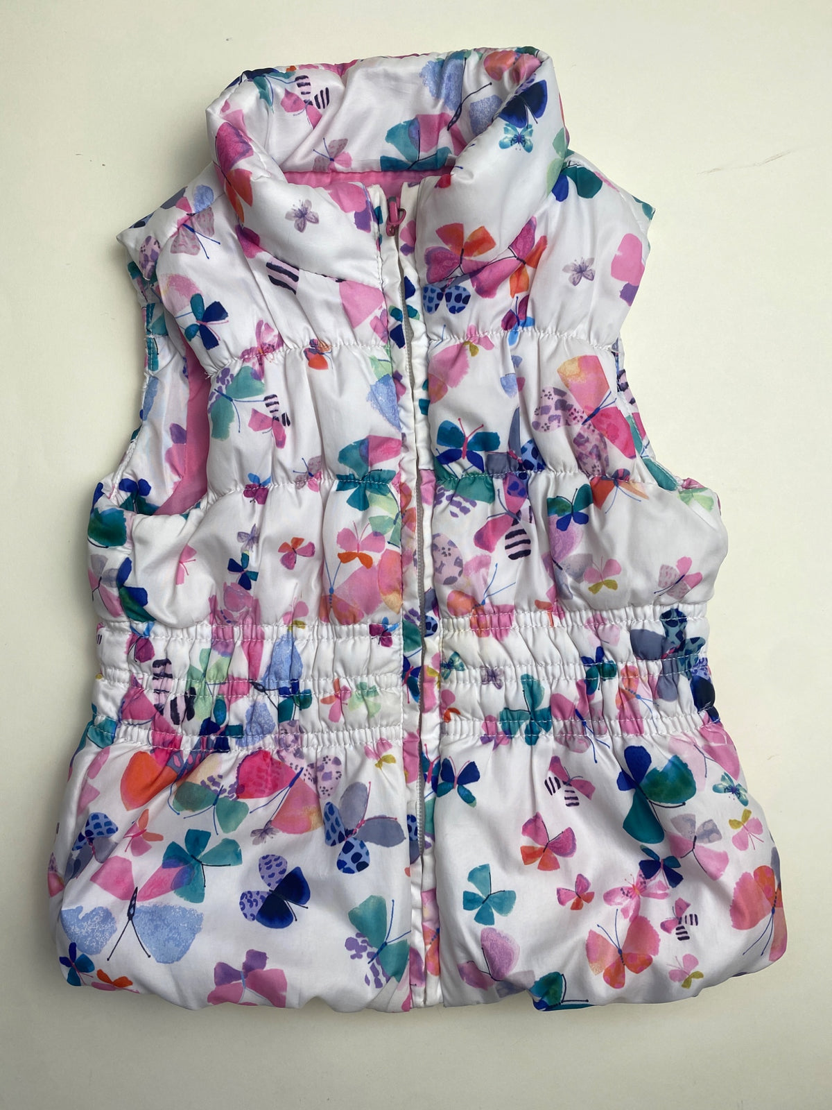 Gilet imbottito per bambina con stampa farfalle