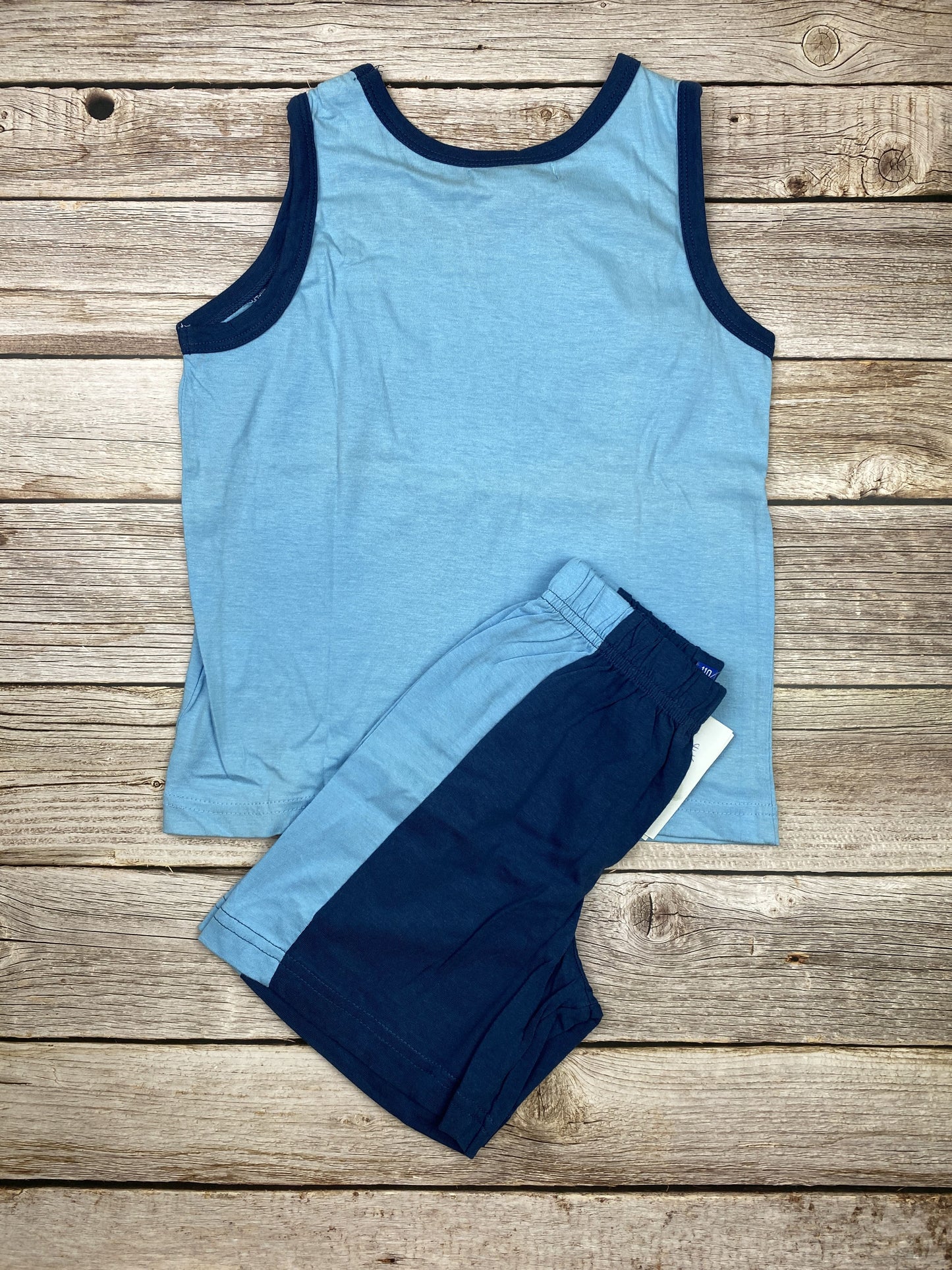 Set t-shirt senza manica e pantaloncini