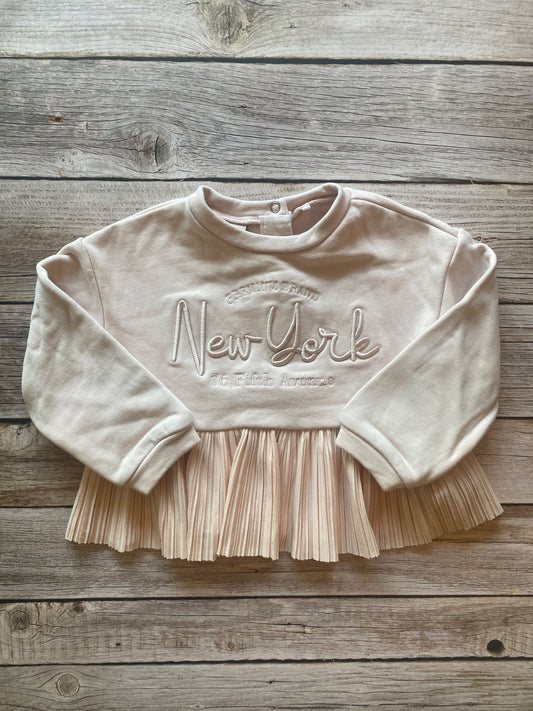 Maglia Bambina Rosa con Ricamo New York e Volant Plissé