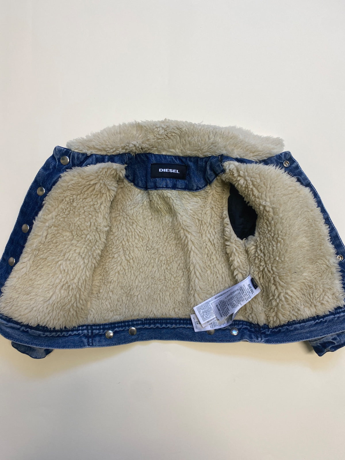 Giacca di jeans Diesel per bambini con colletto in pelliccia sintetica