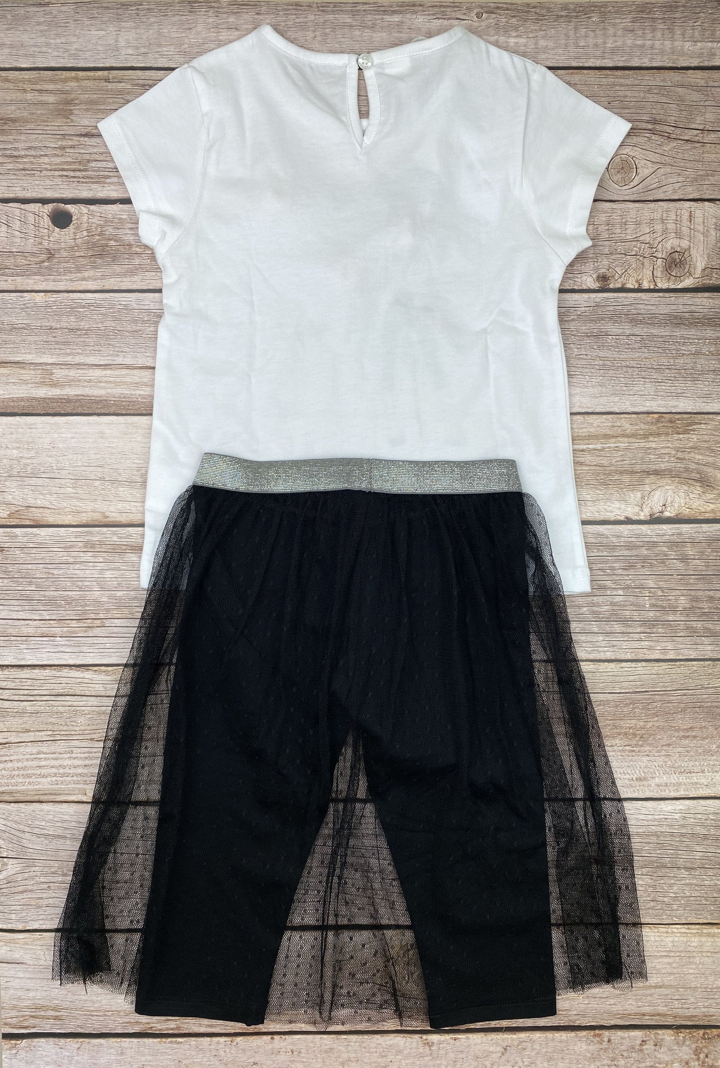 Set t-shirt manica corta e leggings mezza gamba con gonna in tulle