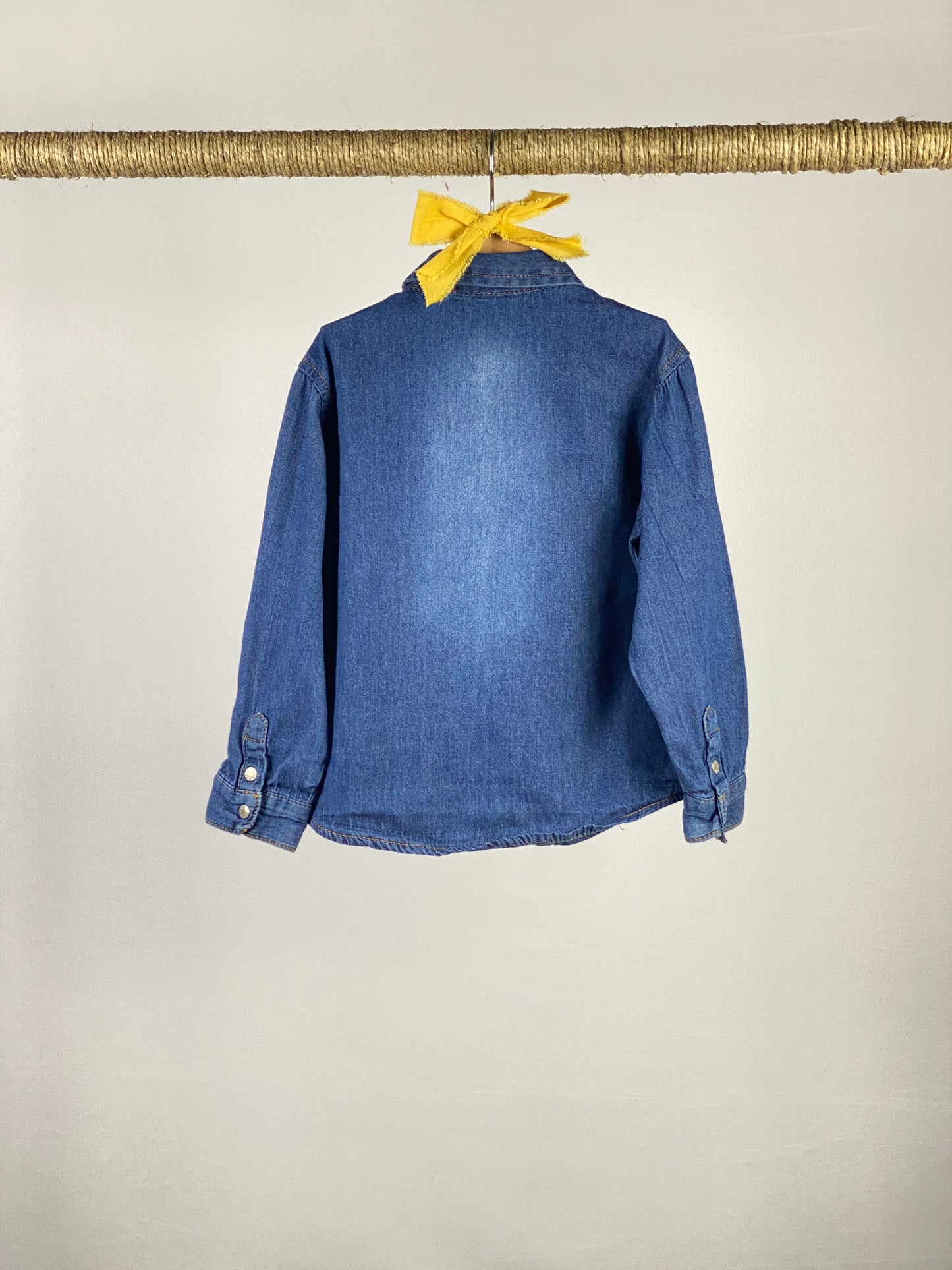 Camicia in jeans con manica lunga