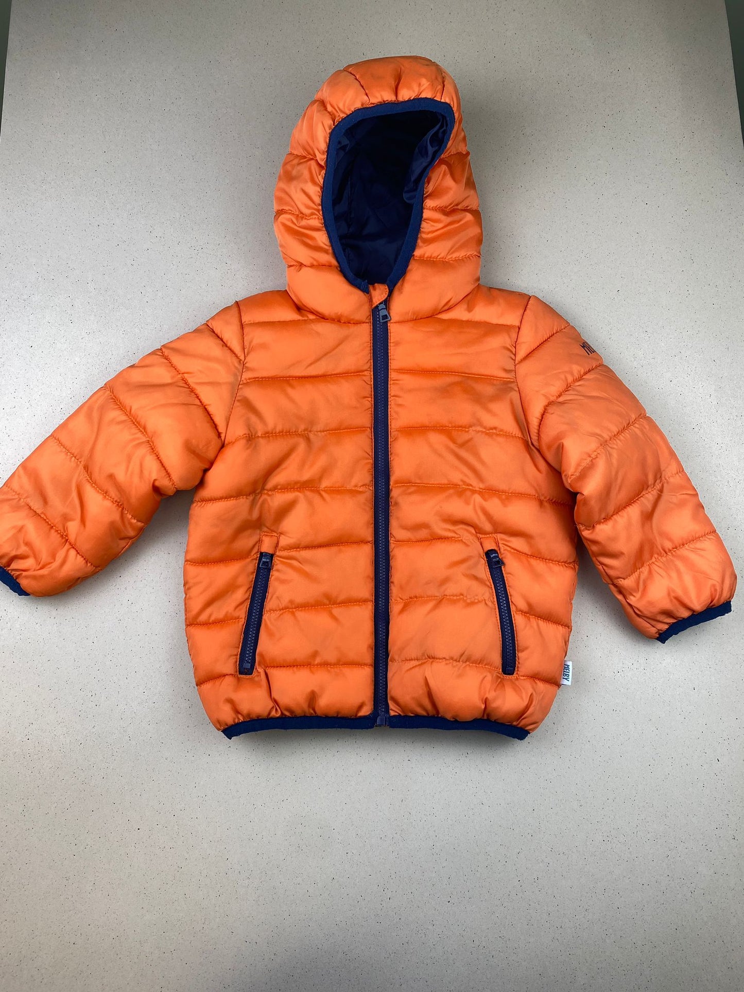 Piumino con cappuccio