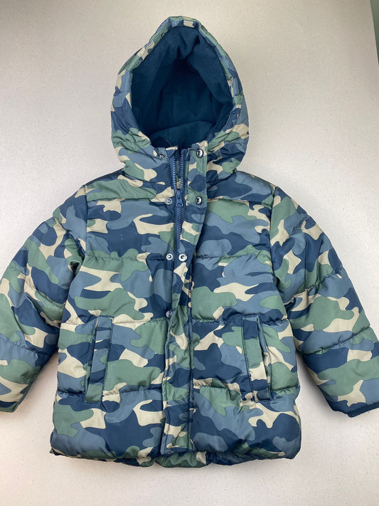 Piumino con cappuccio