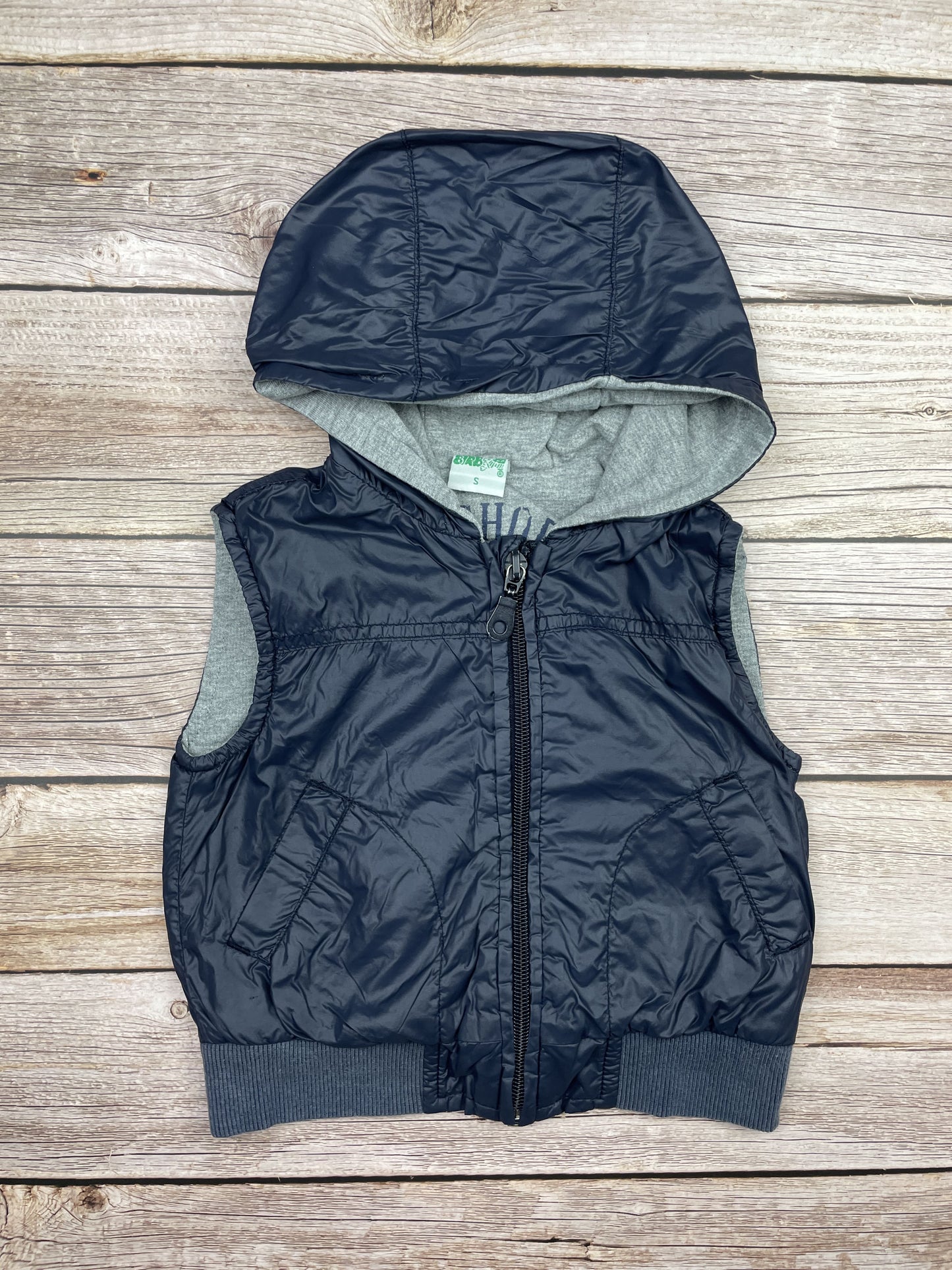 Gilet con cappuccio