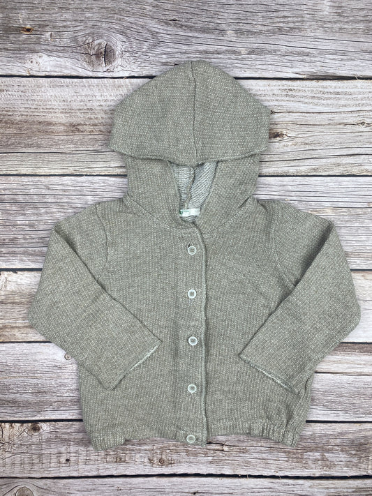 Maglione con cappuccio e bottoncini