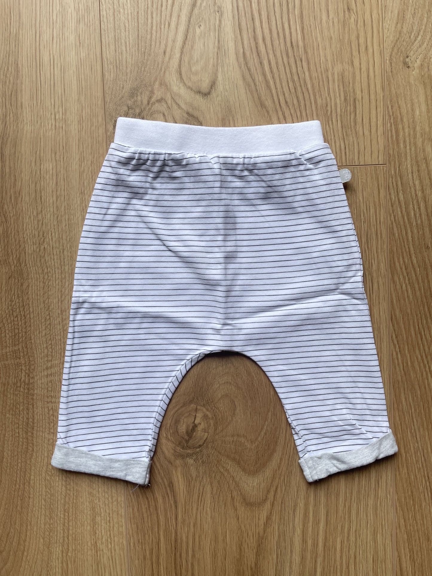 Set due pantaloni in jersey