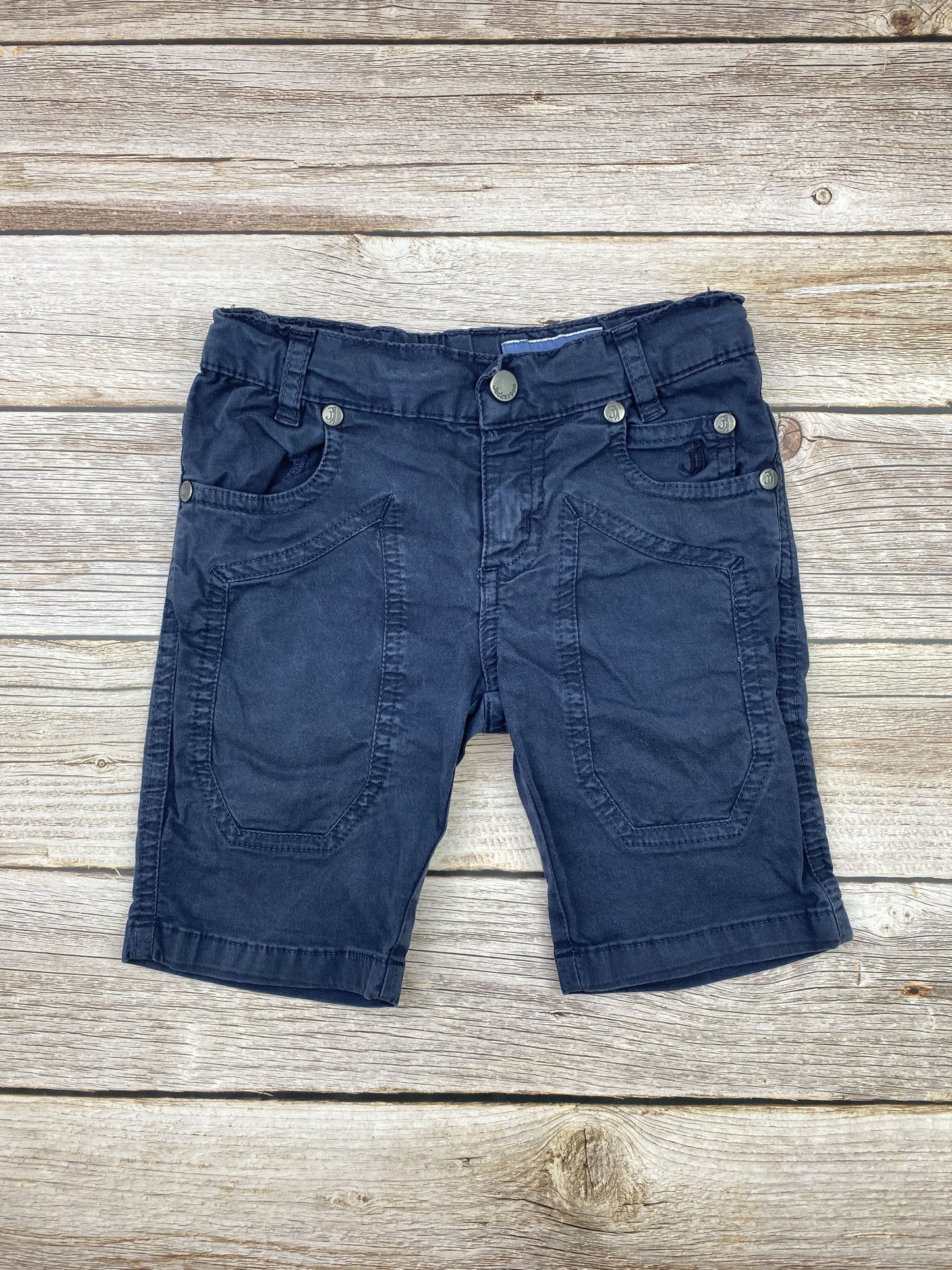 Pantalone al ginocchio