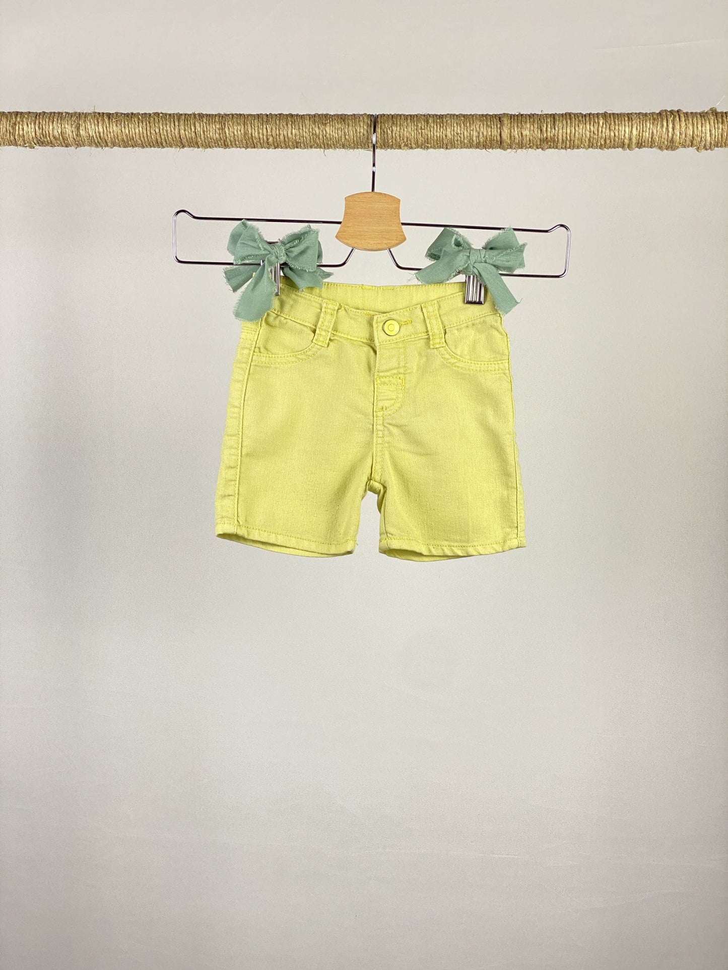 Pantaloncino in jeans colorato