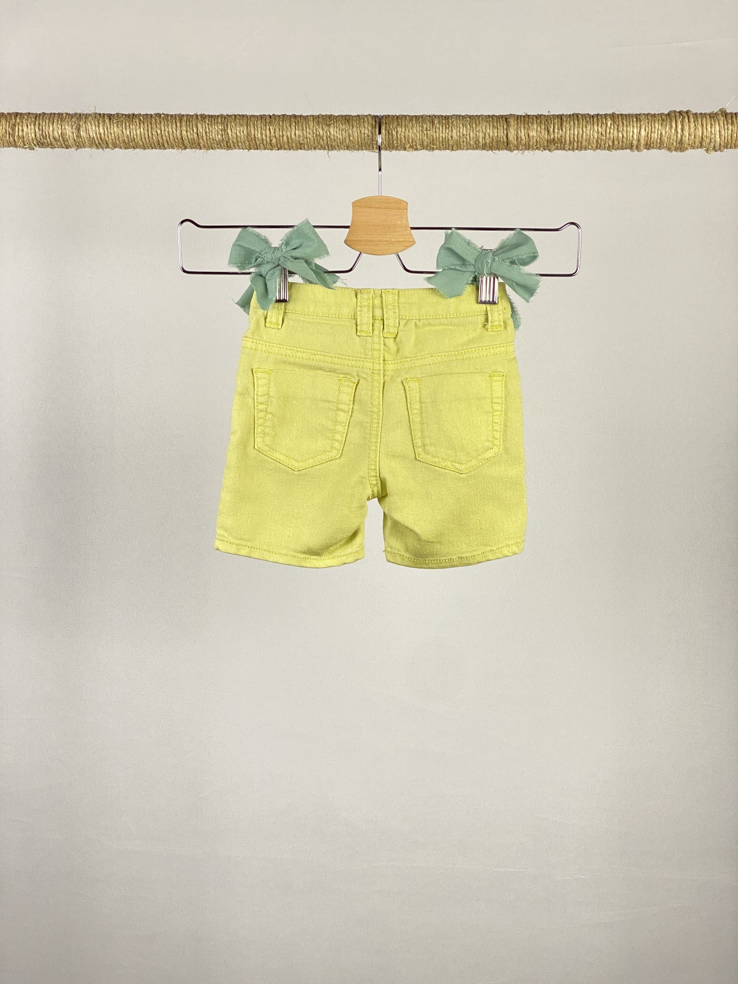 Pantaloncino in jeans colorato