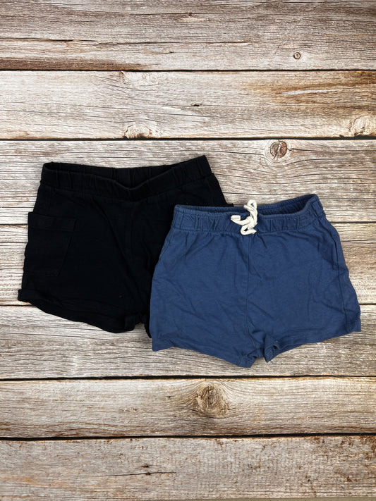 Set due pantaloncini