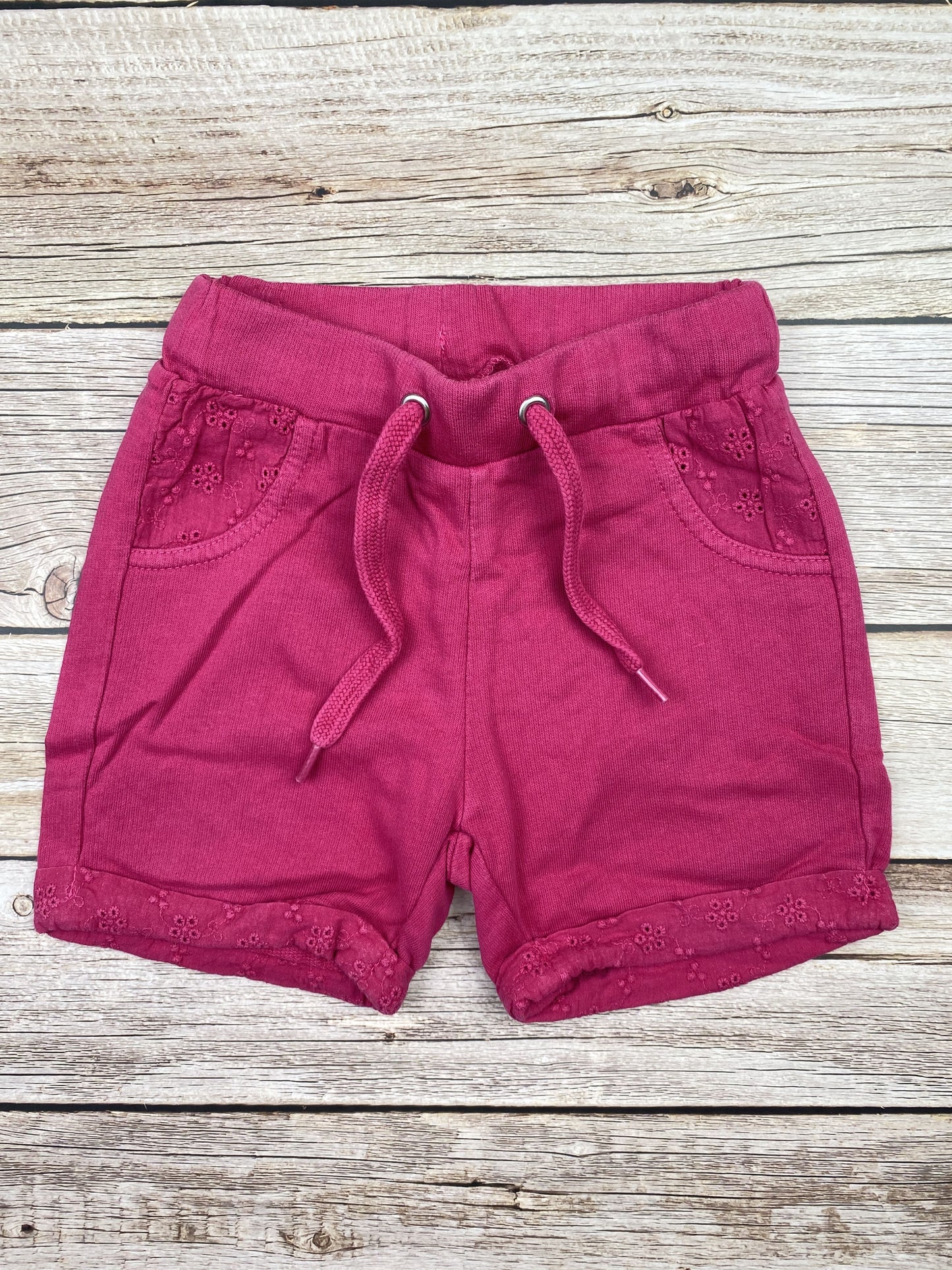 Pantaloncino in felpa e sangallo