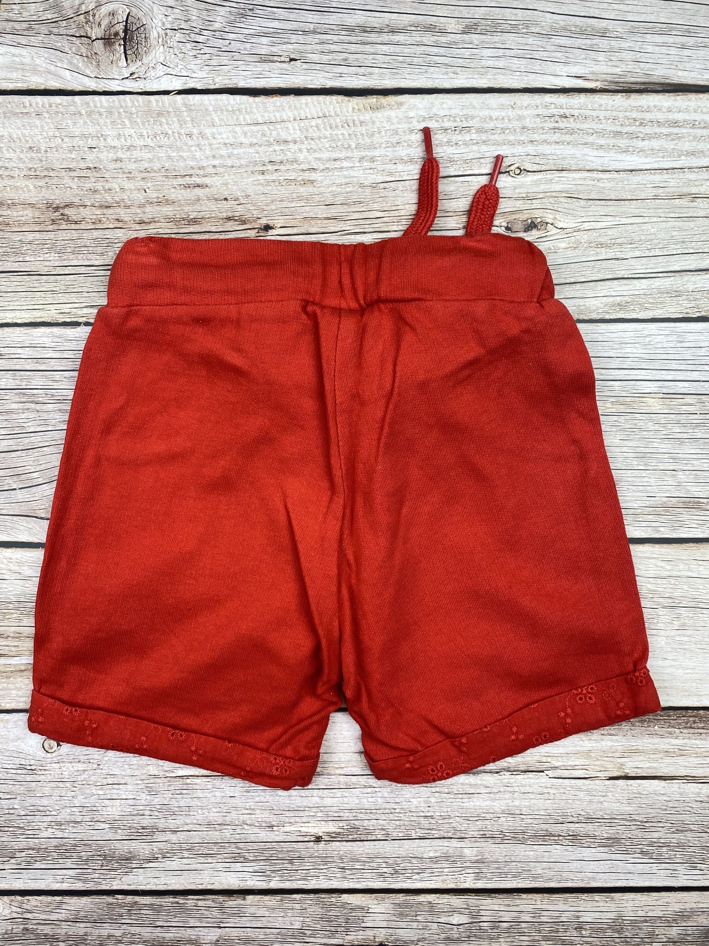 Pantaloncino in felpa e sangallo