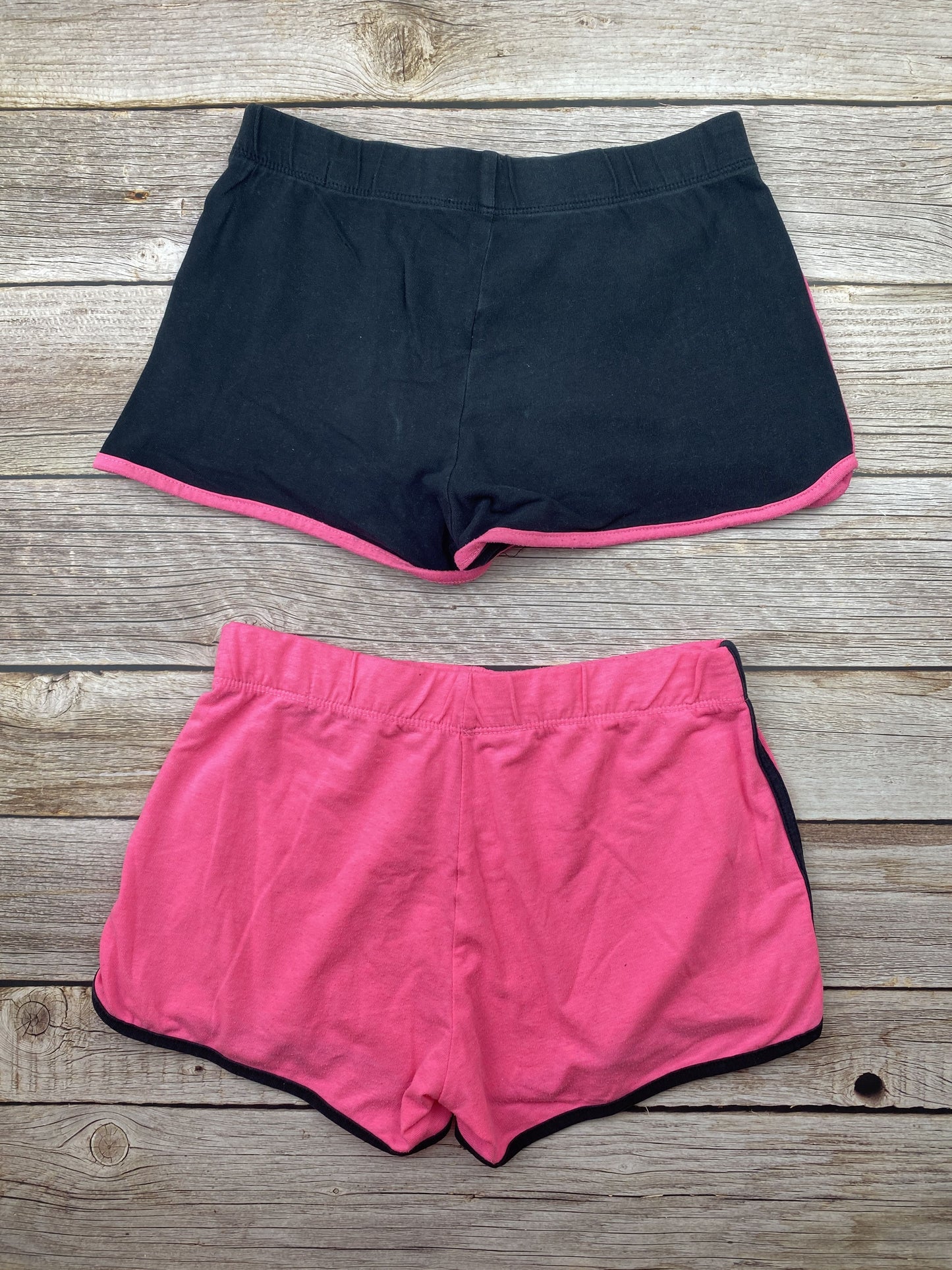Set due pantaloncini