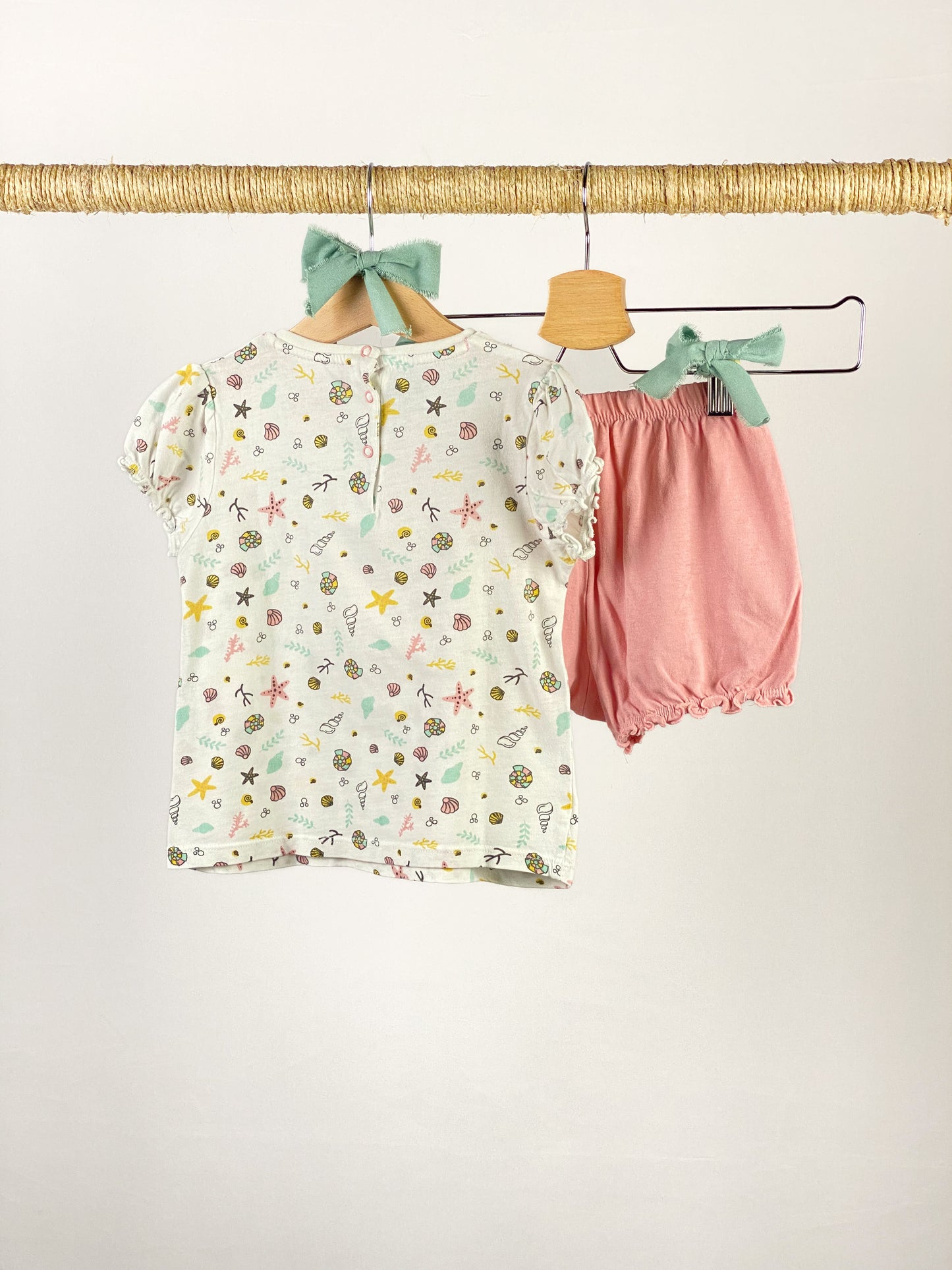 Pigiama con t-shirt e pantalone corti